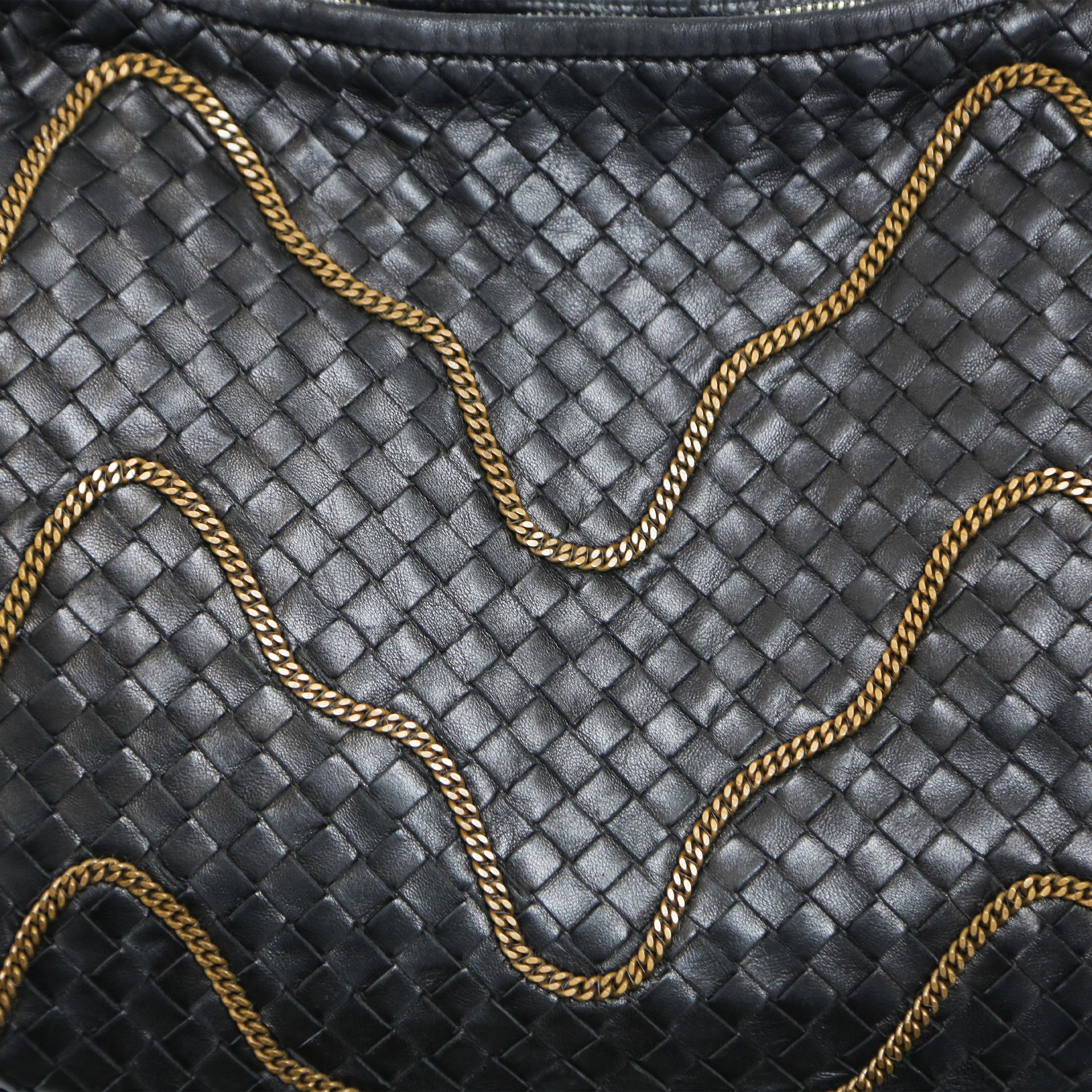 Bottega Veneta Black Napa Intrecciato with Chain Hobo Bag In Good Condition For Sale In London, GB