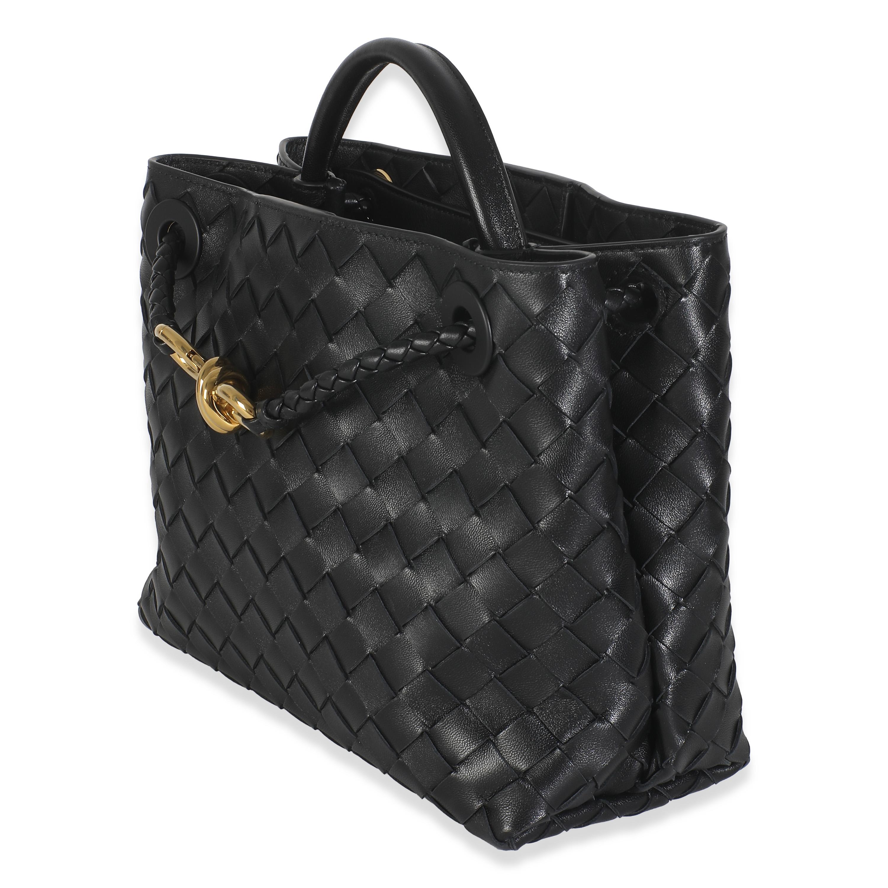 Women's or Men's Bottega Veneta Black Nappa Intrecciato Small Andiamo Bag For Sale