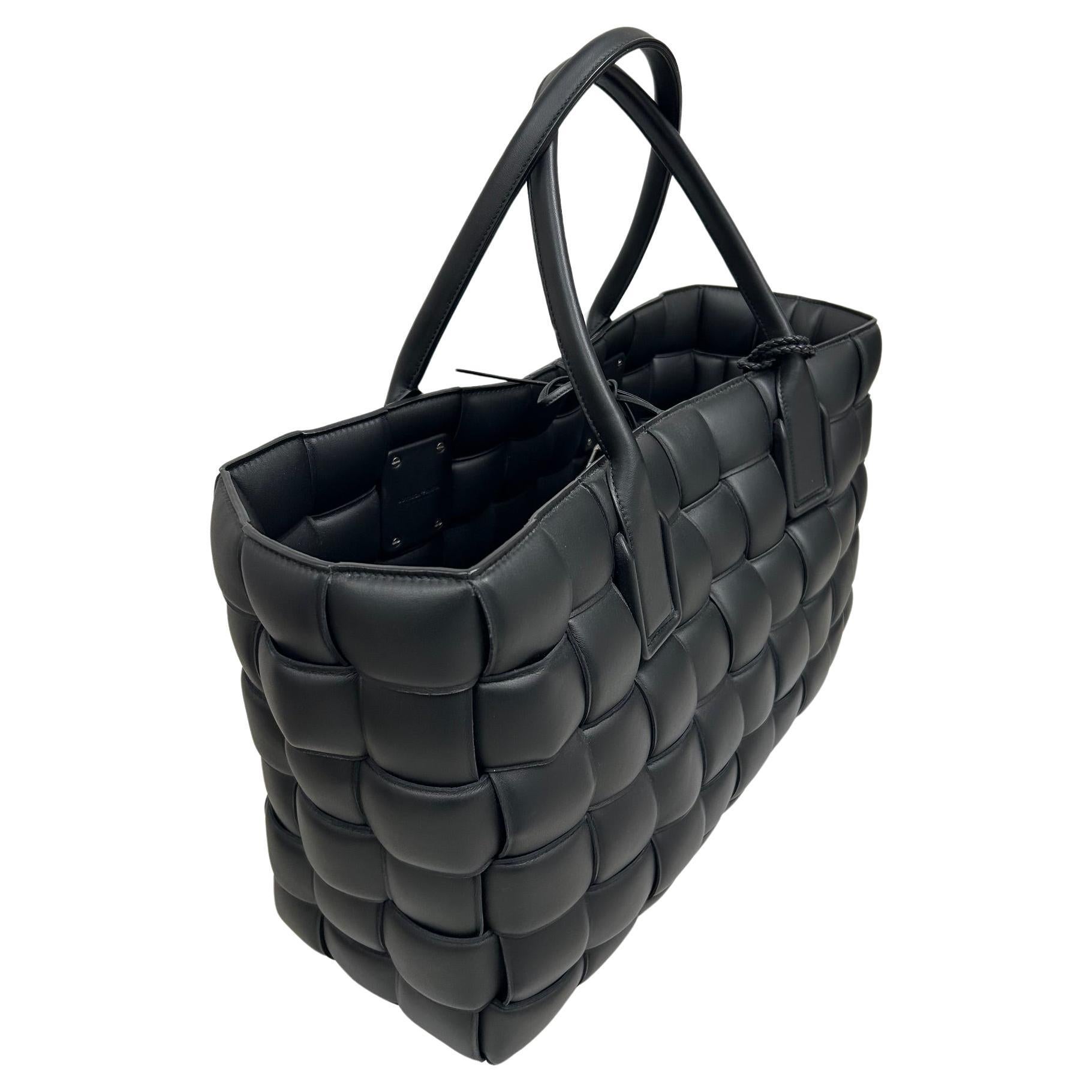 Bottega Veneta Black Padded Cabat XL Tote Bag In New Condition For Sale In Queens Village, NY