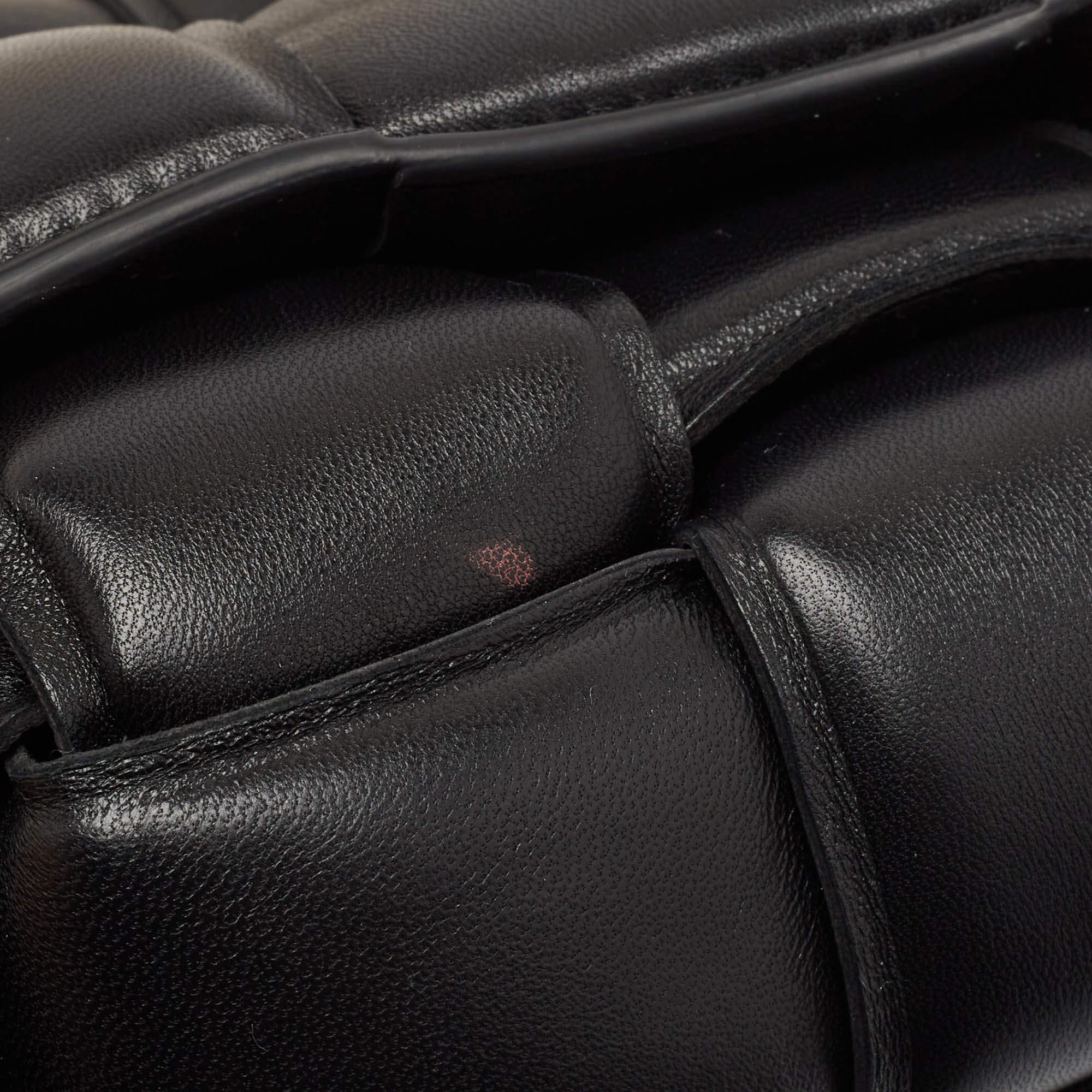 Bottega Veneta Black Padded Leather Cassette Chain Bag For Sale 3