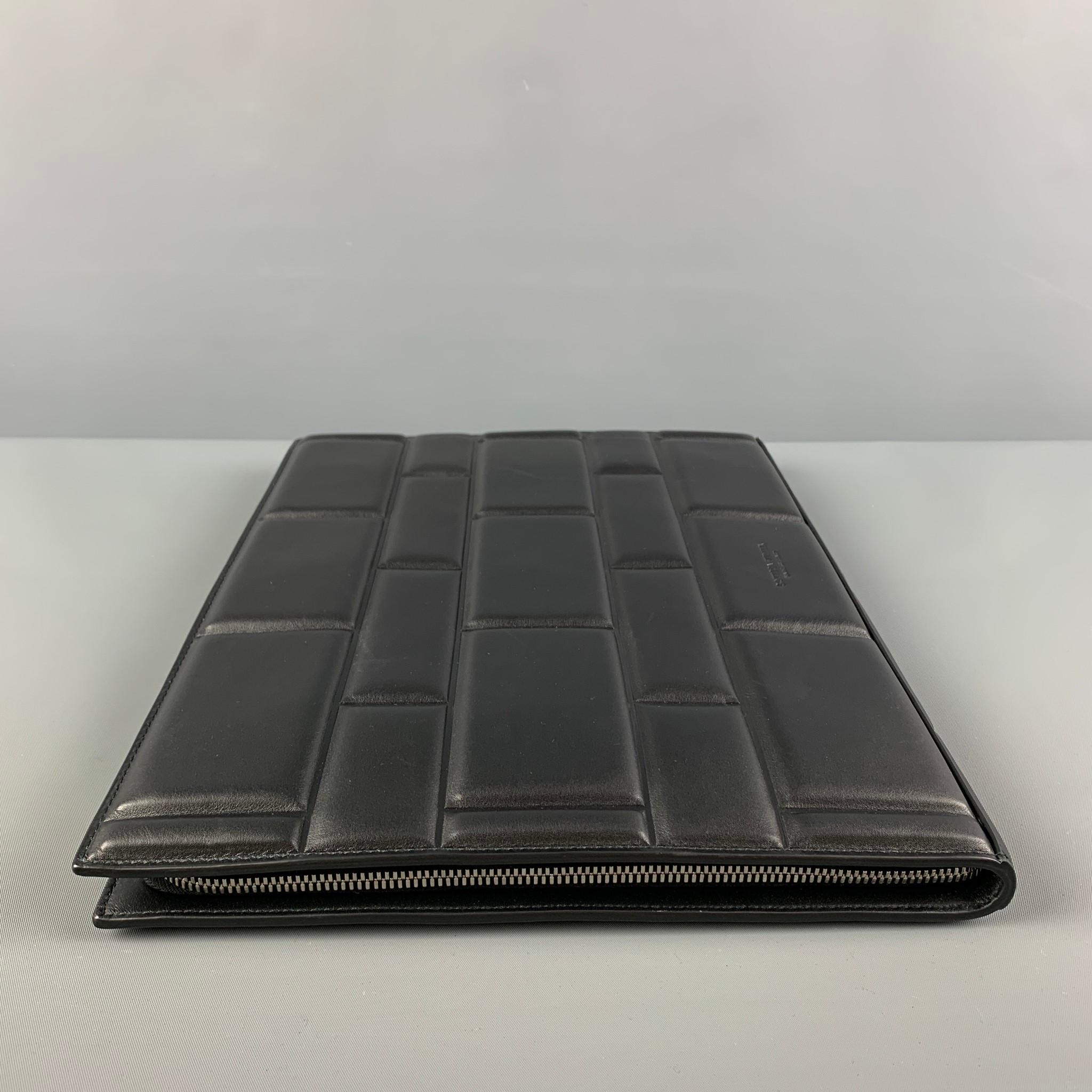 BOTTEGA VENETA Black Padded Leather Laptop Case In Good Condition In San Francisco, CA