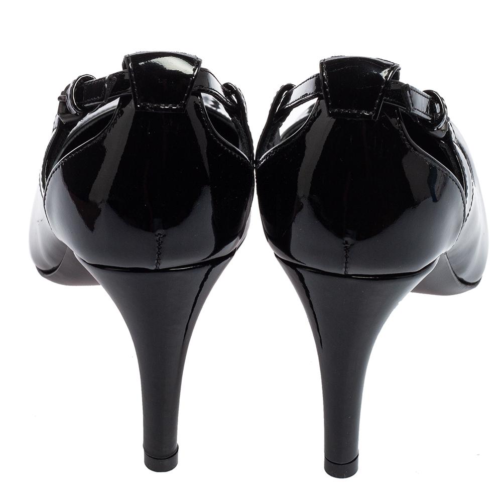 Bottega Veneta Black Patent Leather Intrecciato Detail Pumps Size 37.5 In New Condition In Dubai, Al Qouz 2