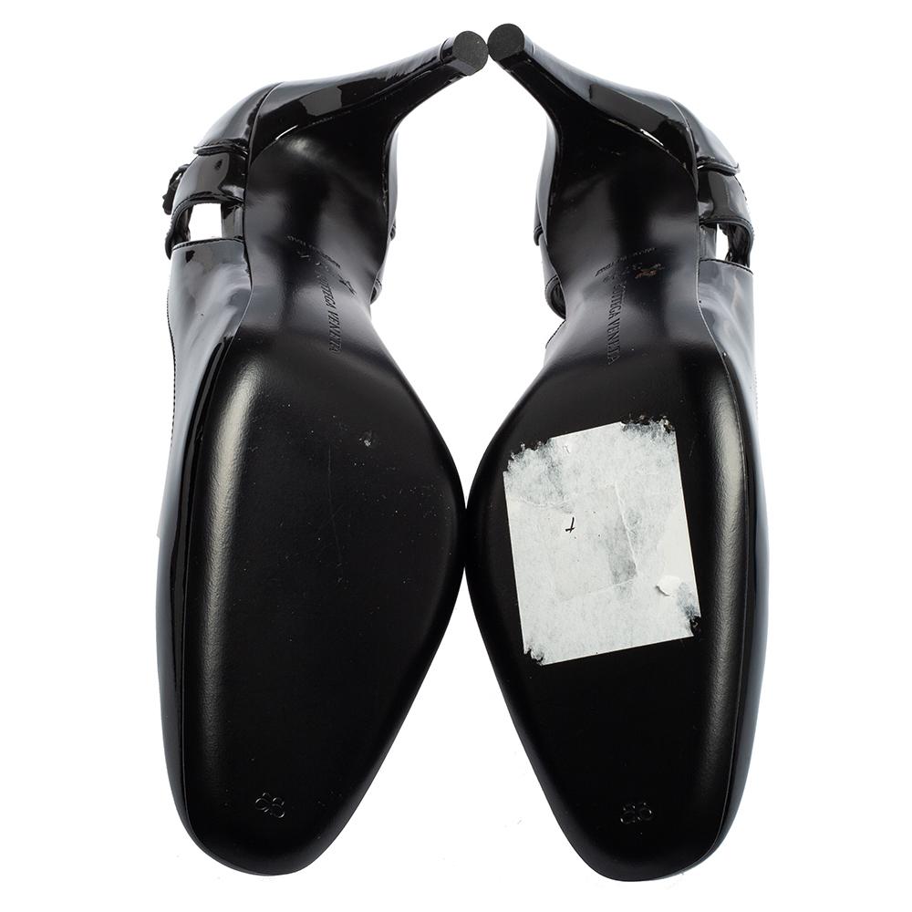 Women's Bottega Veneta Black Patent Leather Intrecciato Detail Pumps Size 37.5