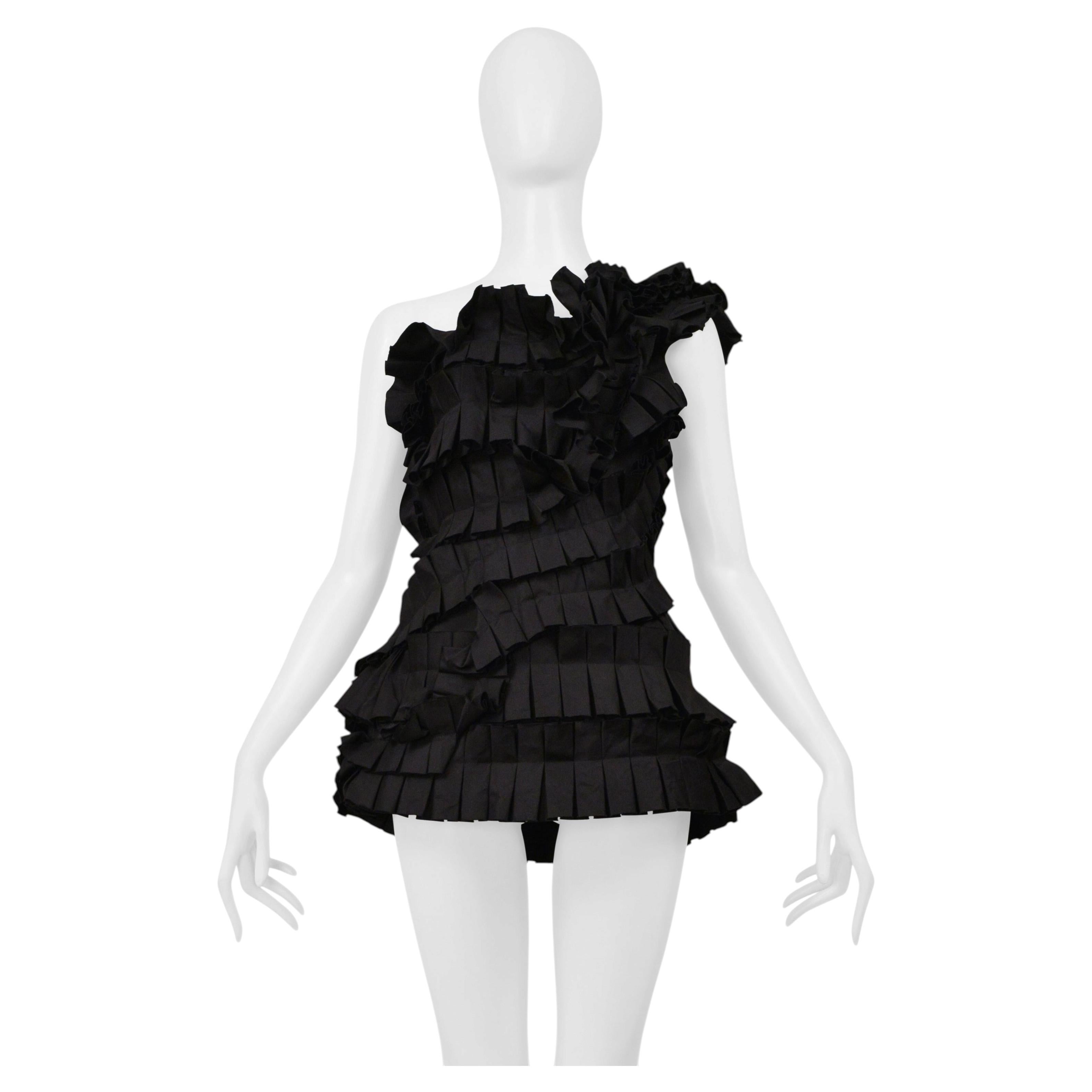 Bottega Veneta Schwarzes plissiertes asymmetrisches Korsett-Oberteil 2014 im Angebot