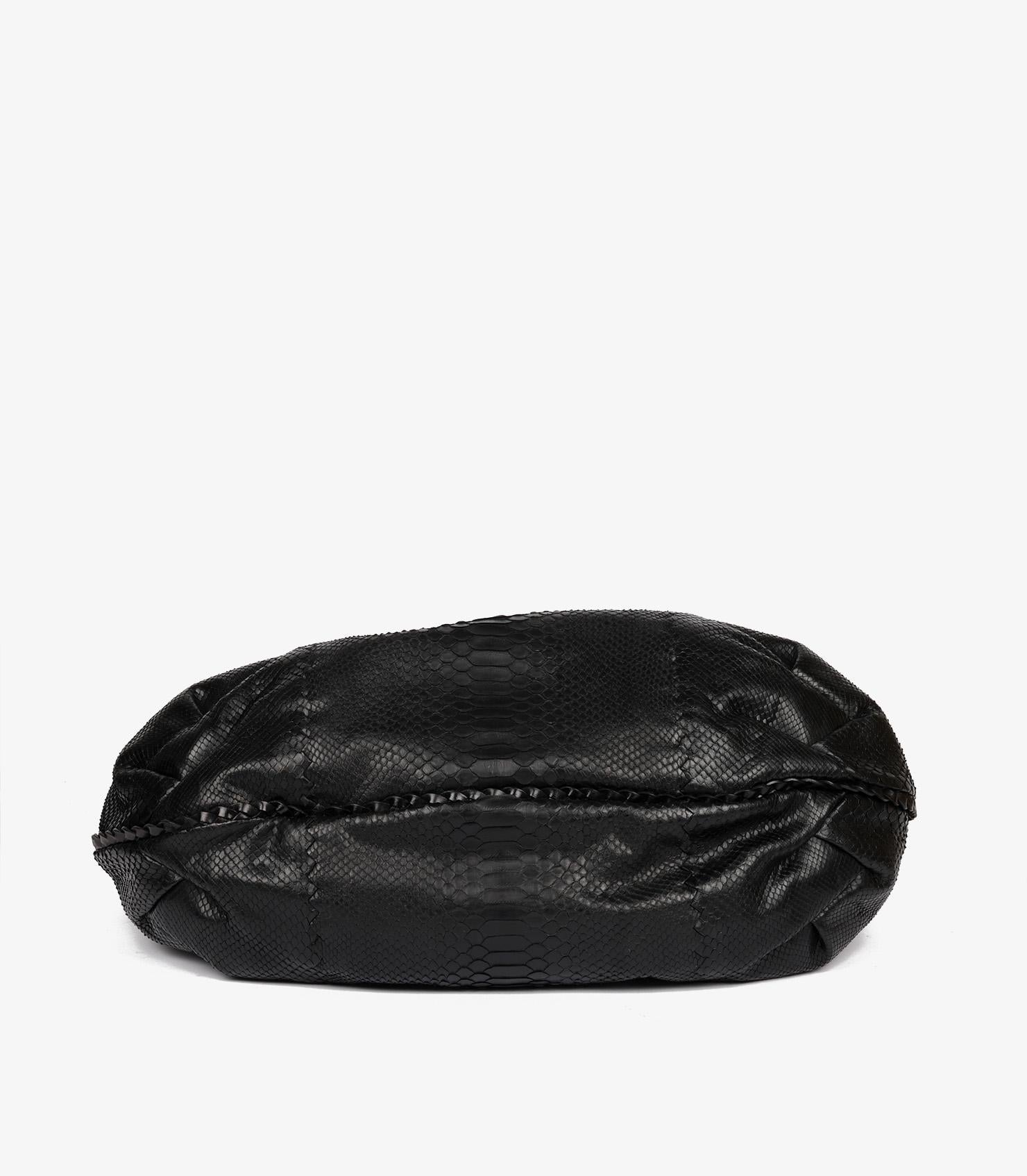 Bottega Veneta Black Python Belly Croquet Hobo Shoulder Bag In condizioni ottime in vendita a Bishop's Stortford, Hertfordshire