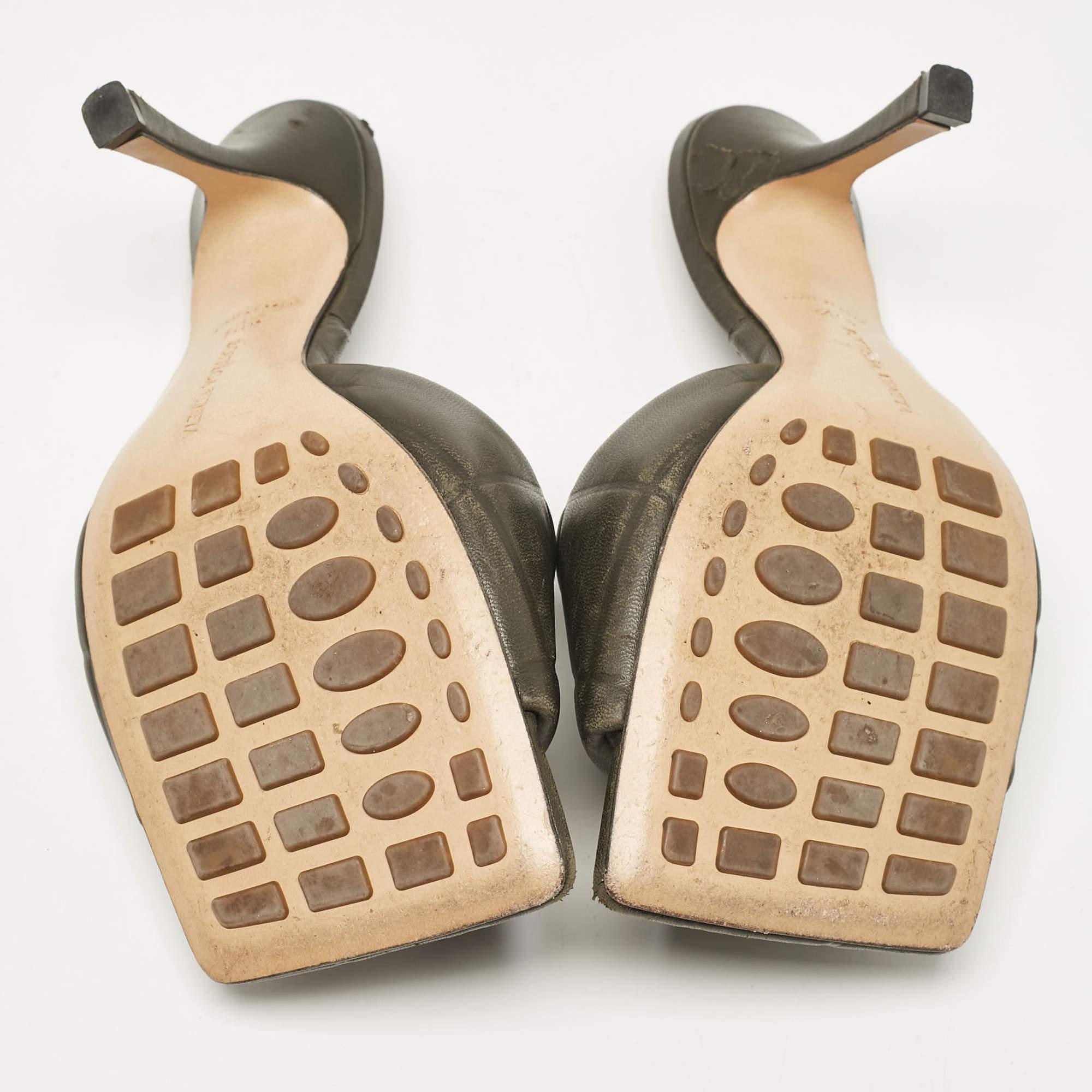 Bottega Veneta Black Quilted Leather Slide Sandals Size 40.5 For Sale 2