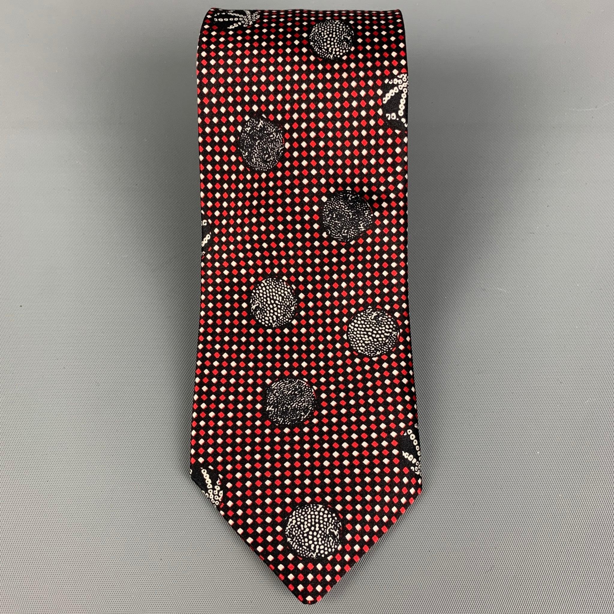 BOTTEGA VENETA
necktie comes in a black & red silk with a all over abstract print. Made in Italy. Very Good Pre-Owned Condition.Width: 2.75 inches 
  
  
 
Reference: 117444
Category: Tie
More Details
    
Brand:  BOTTEGA VENETA
Color:  Black
Color