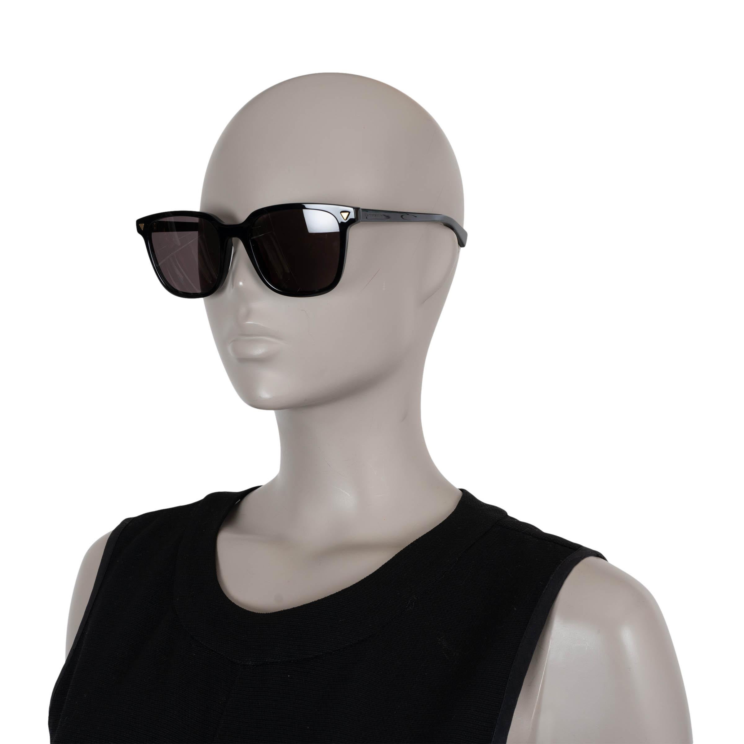BOTTEGA VENETA black SQURE Sunglasses BV1255SA In Excellent Condition For Sale In Zürich, CH