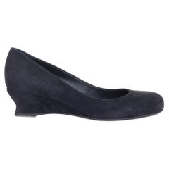 BOTTEGA VENETA black suede sculpted low wedge round toe slip on pumps EU36.5