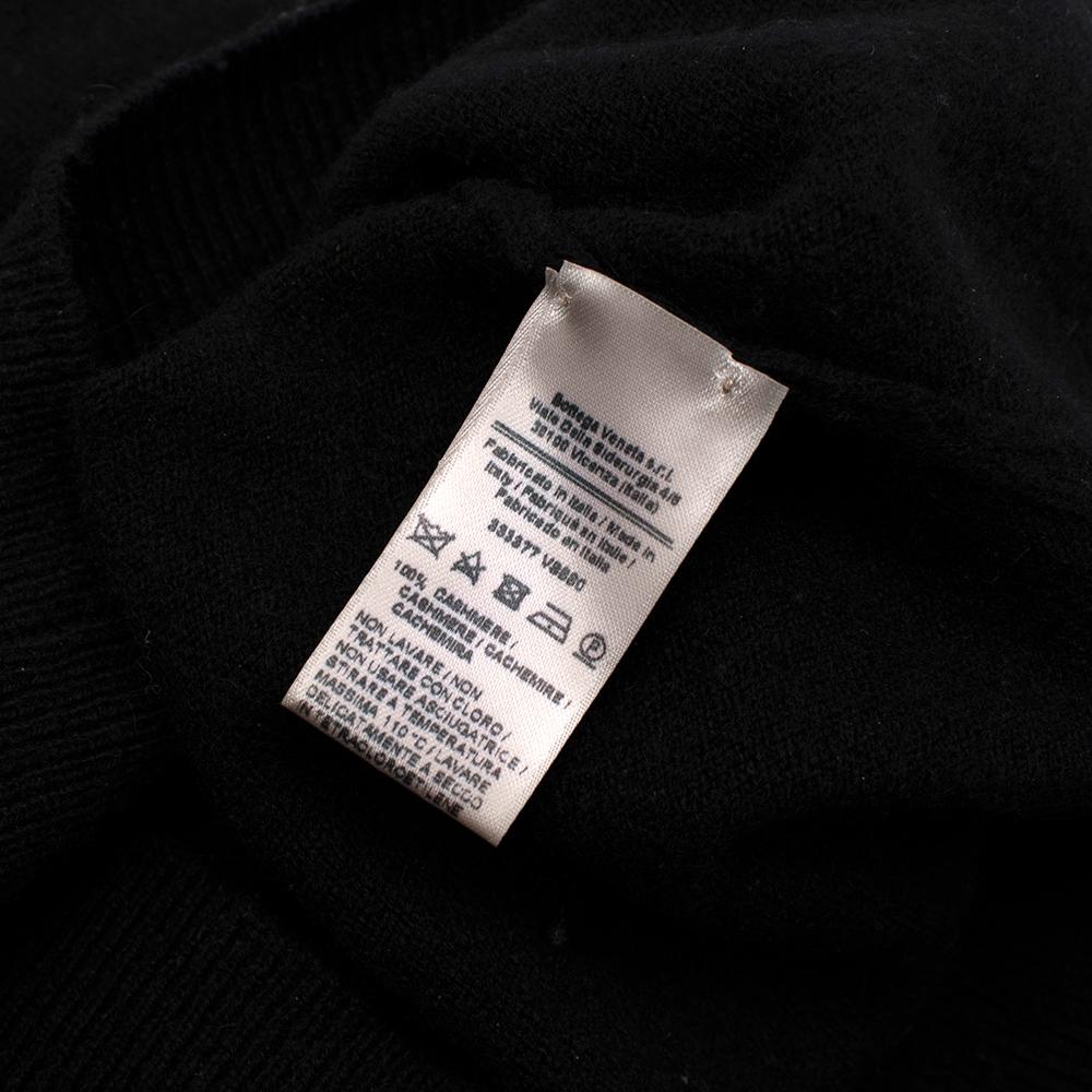 Women's or Men's Bottega Veneta Black V-Neck Cropped Cashmere Jumper - Size XXS For Sale