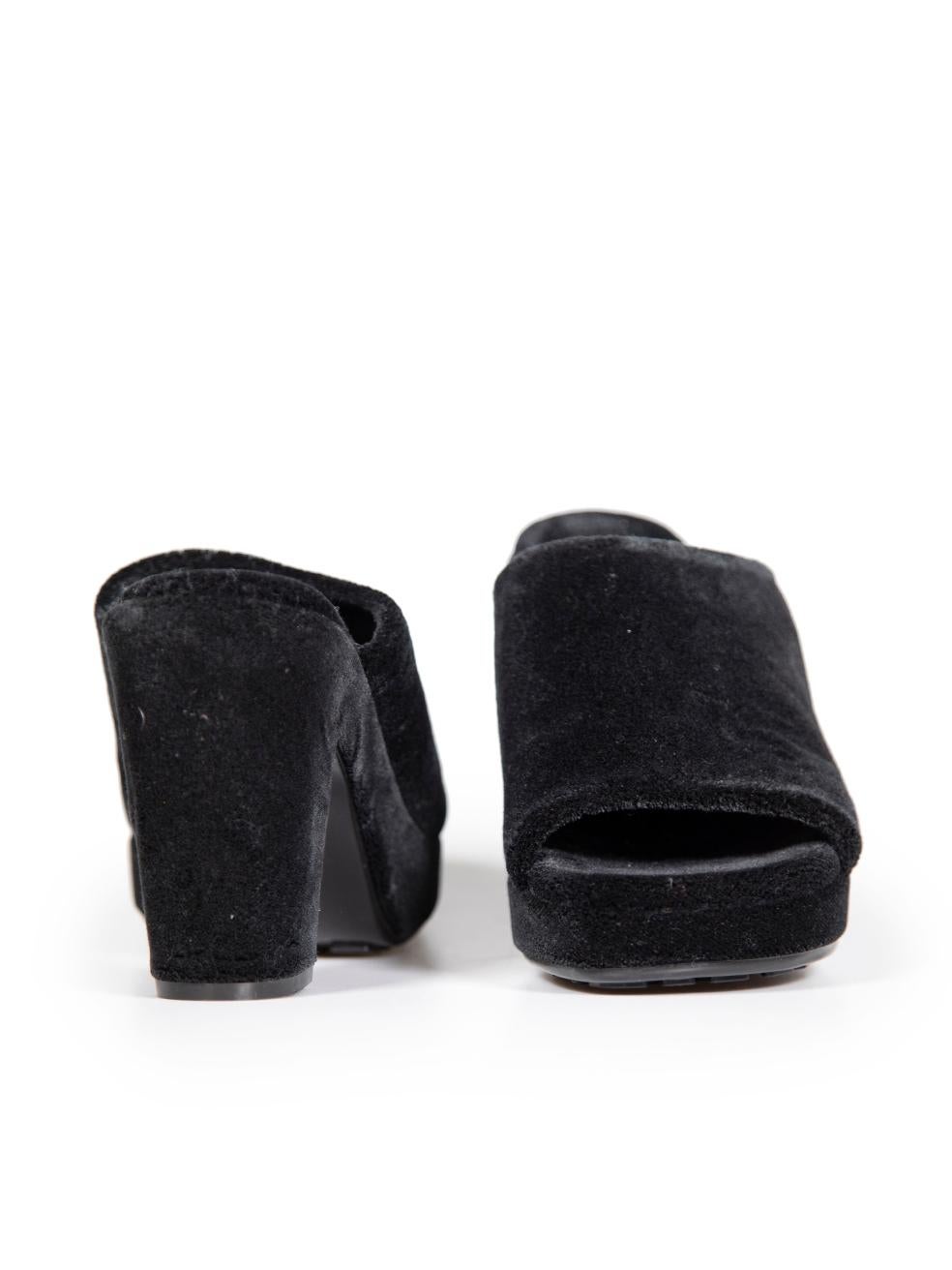 Bottega Veneta Black Velvet Heeled Platform Mules Size IT 40 In New Condition For Sale In London, GB