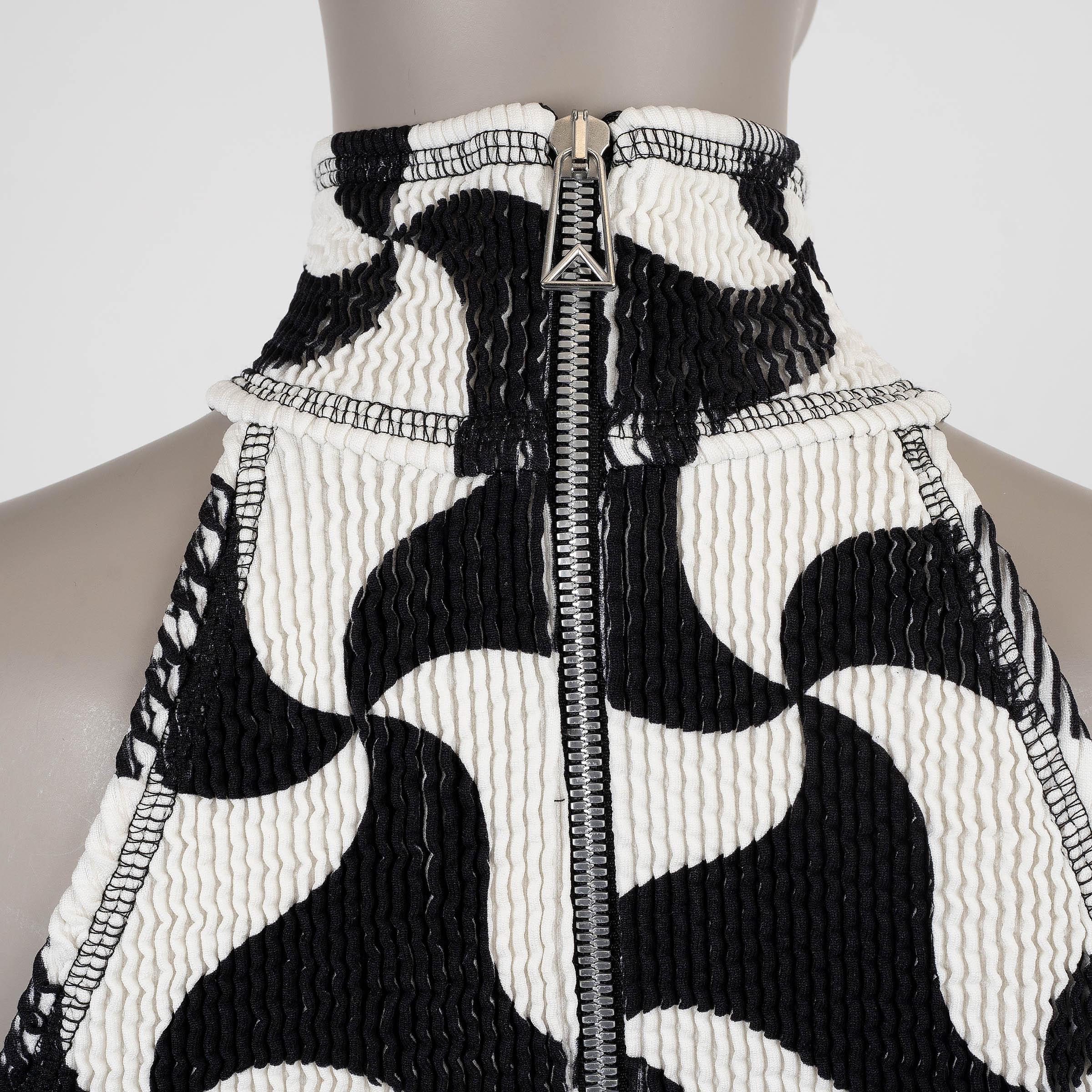 Bottega Veneta nero e bianco 2022 TRIANGOLO SEERSUCKER Abito XS in vendita 1