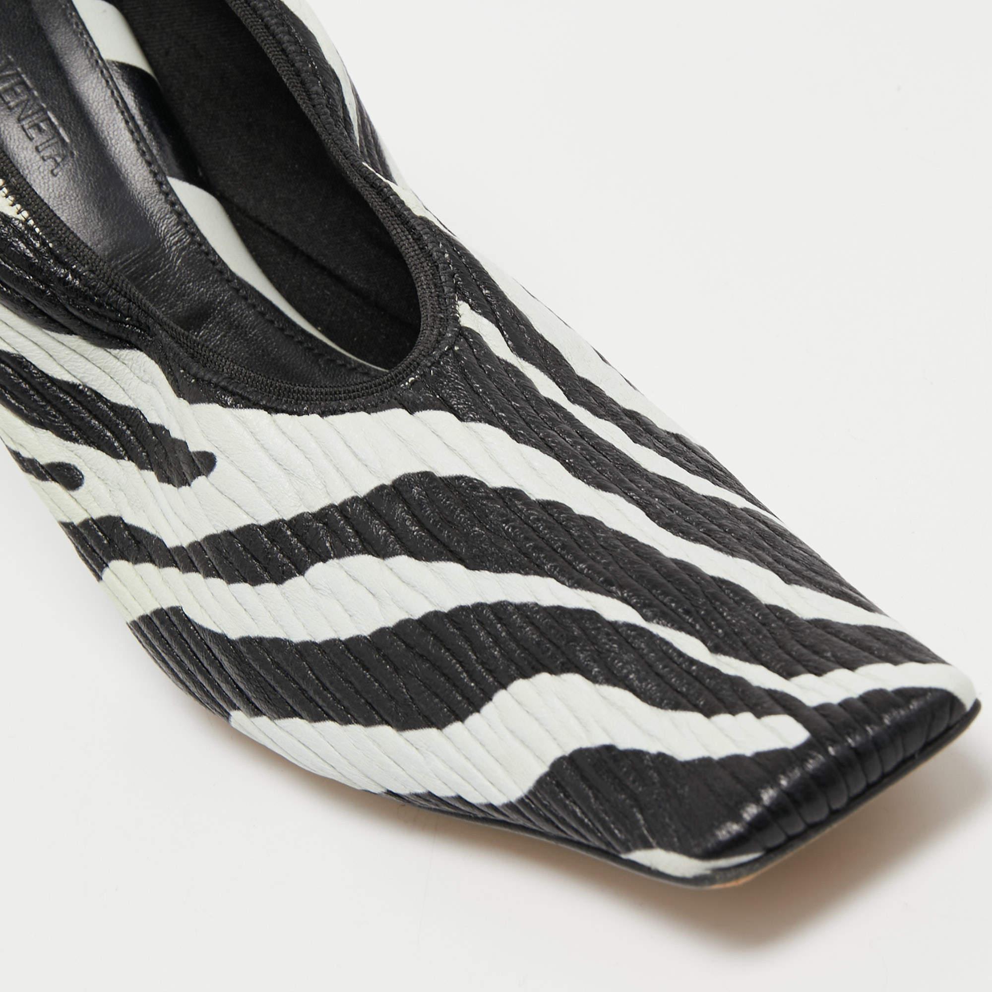 Bottega Veneta Black/White Zebra Print Leather Pumps Size 39 3