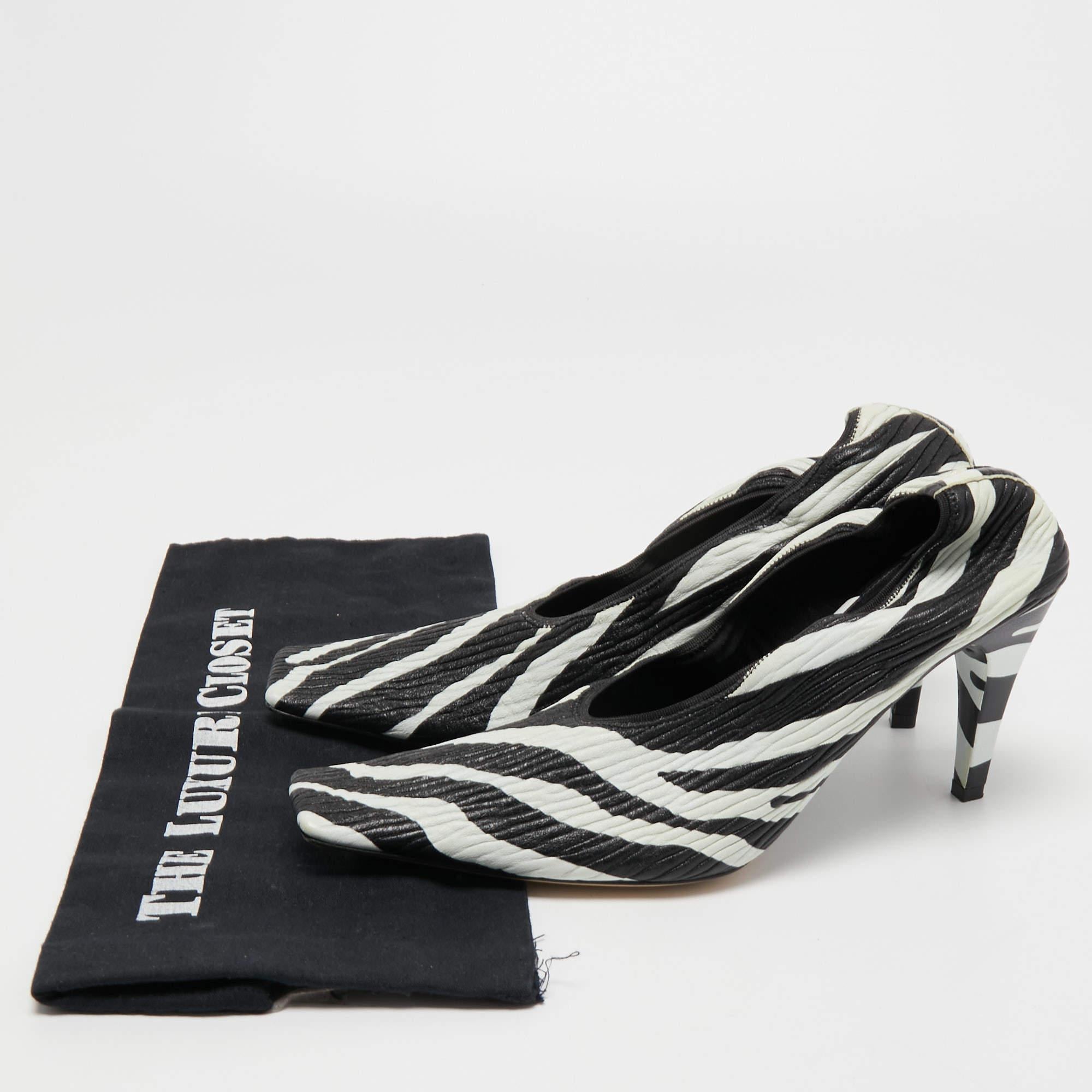 Bottega Veneta Black/White Zebra Print Leather Pumps Size 39 5