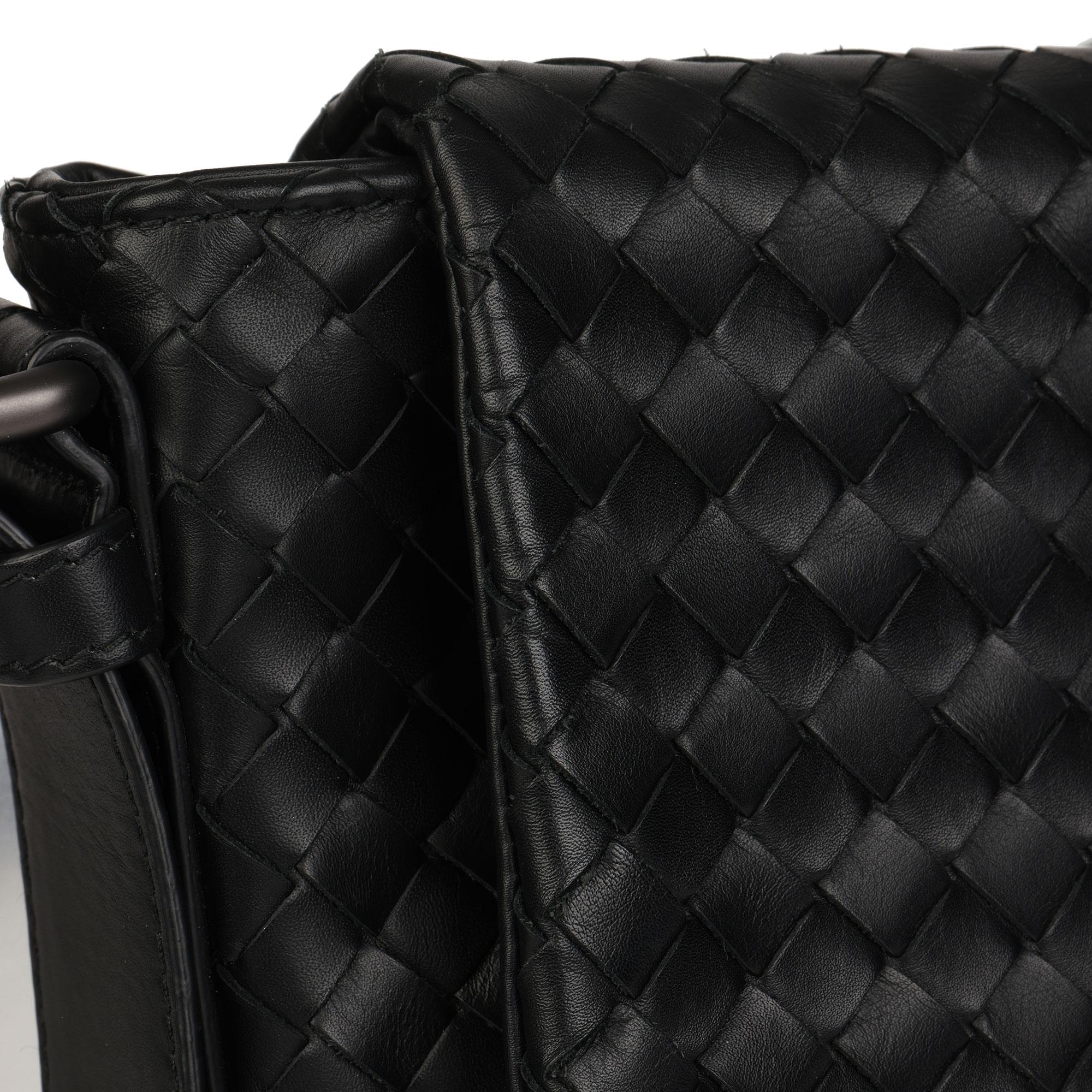 Women's or Men's Bottega Veneta Black Woven Calfskin Leather Messenger Bag