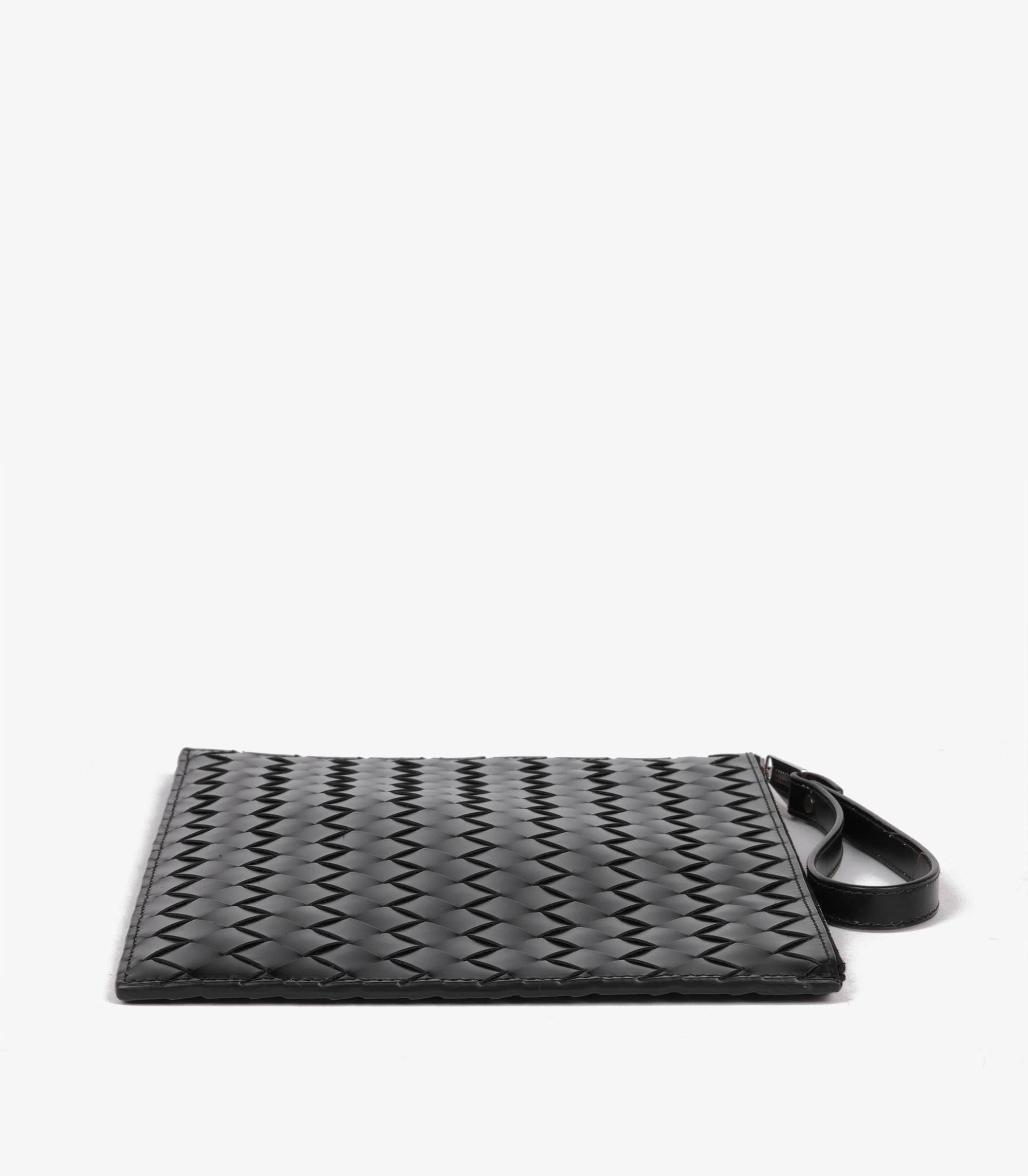 Bottega Veneta Black Woven Calfskin Leather Wristlet Pouch Damen im Angebot