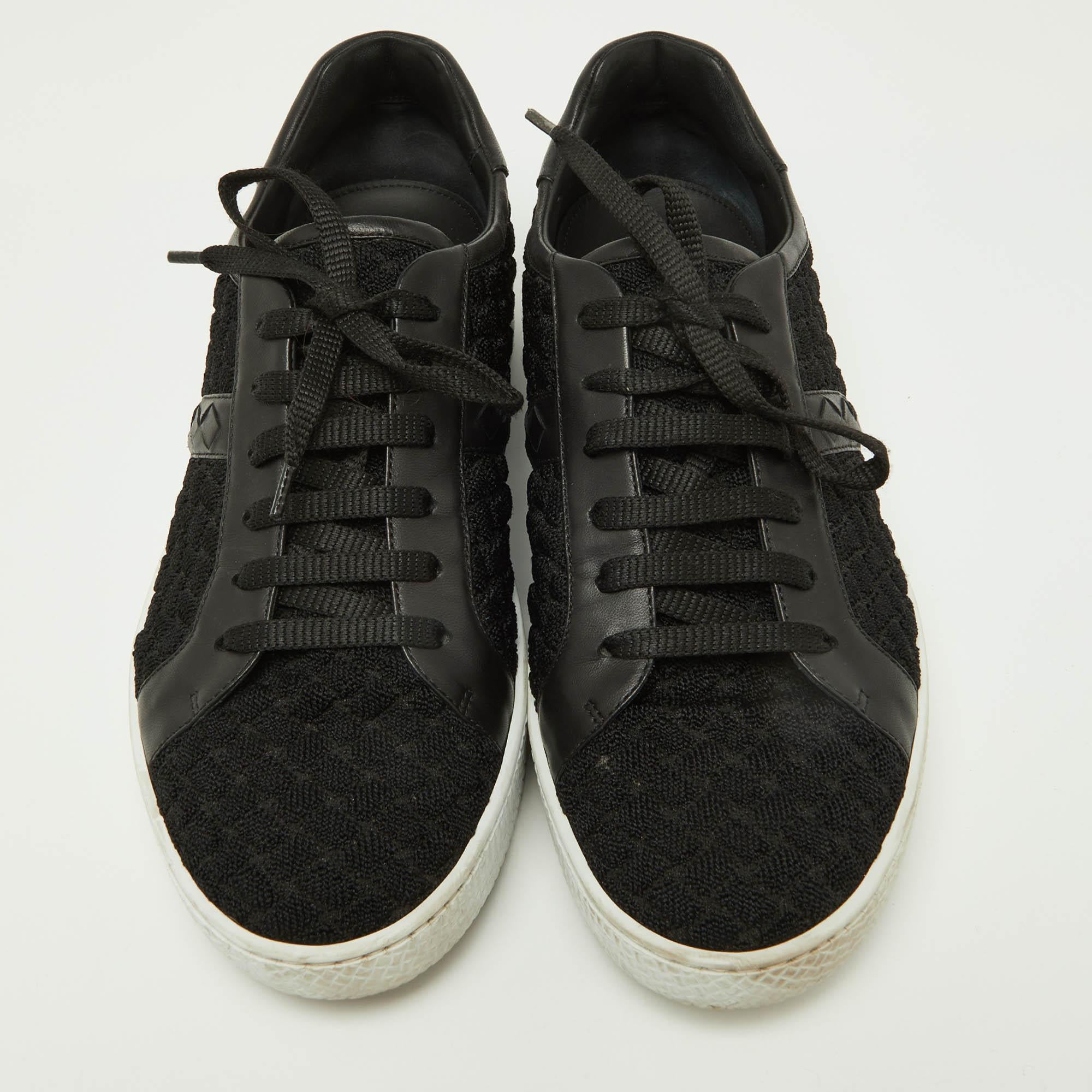 Bottega Veneta Black Woven Fabric and Leather Low Top Sneakers Size 39.5 (Schwarz) im Angebot