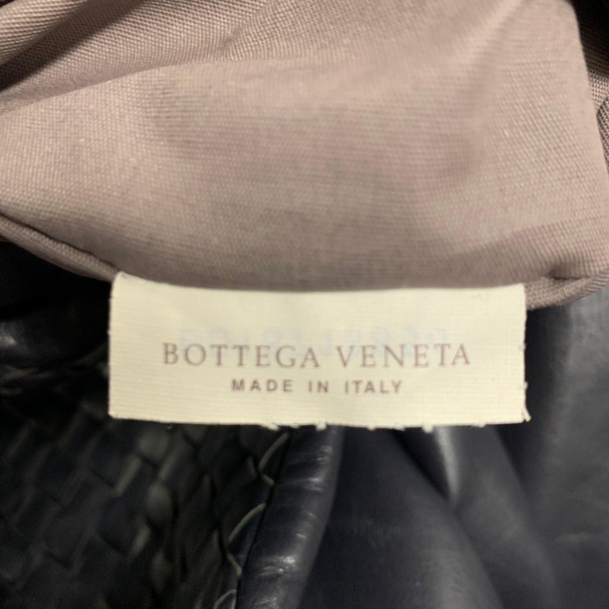 BOTTEGA VENETA Black Woven Leather Cross Body Bags For Sale 7