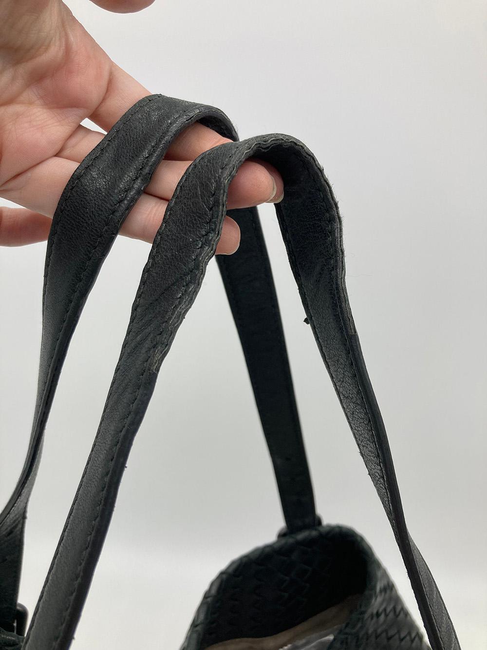Bottega Veneta Black Woven Leather Shoulder Bag Tote In Fair Condition For Sale In Philadelphia, PA