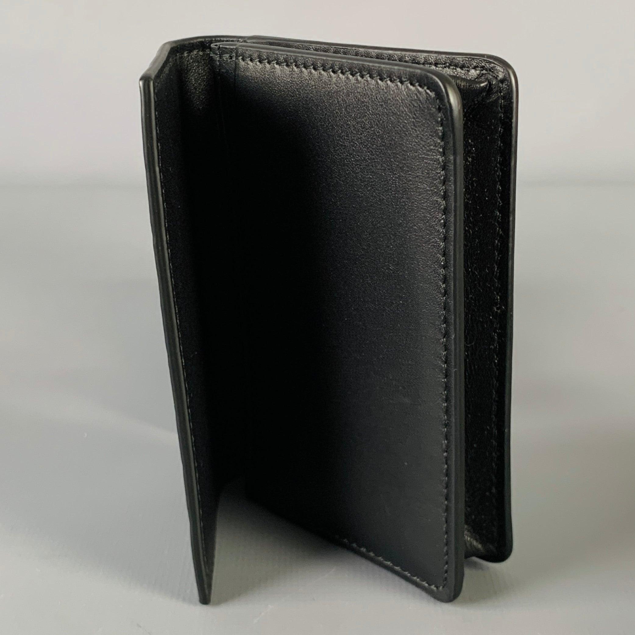 BOTTEGA VENETA Black Woven Leather Wallet In Excellent Condition For Sale In San Francisco, CA