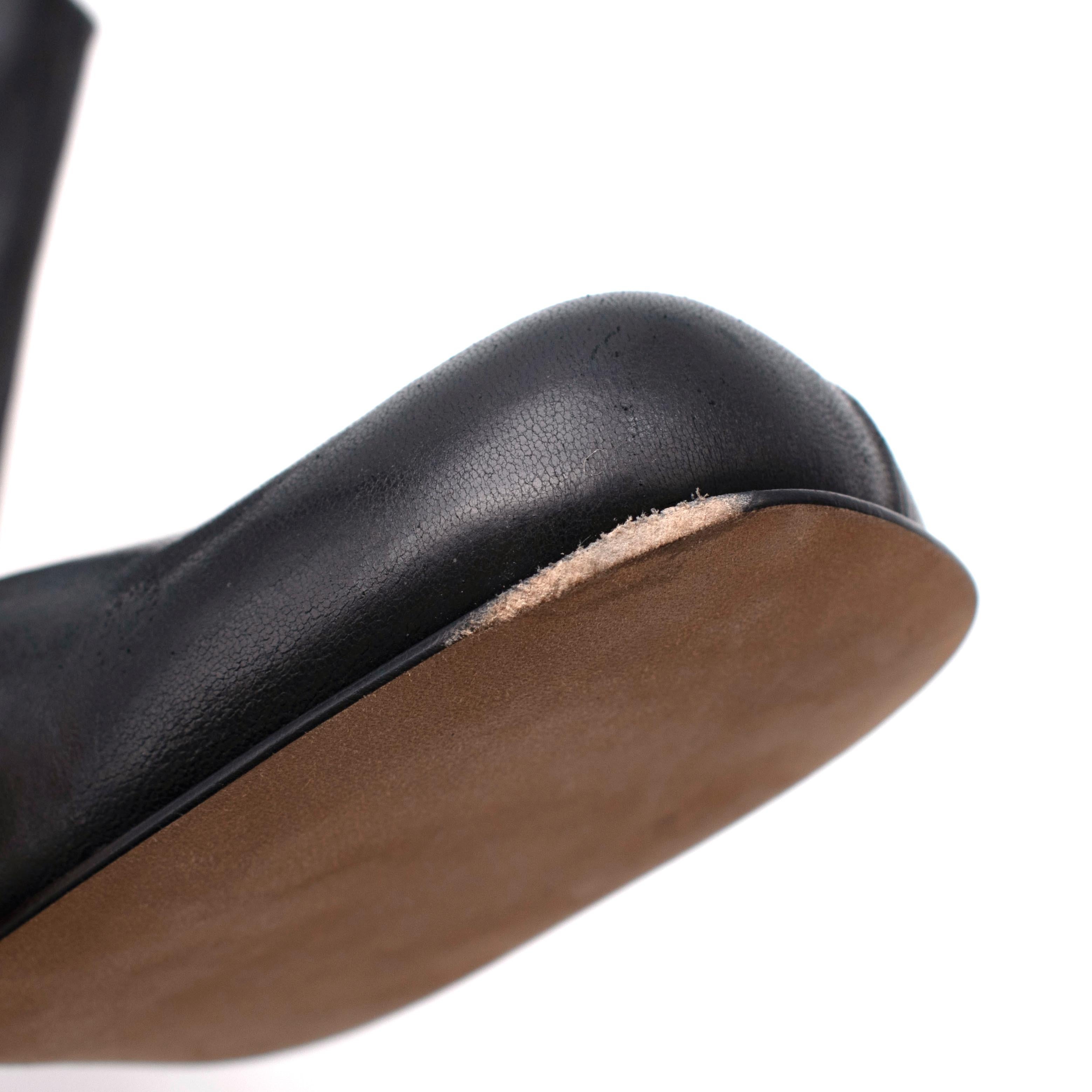 Women's Bottega Veneta Bloc Black Leather Square Toe Ankle Boots For Sale