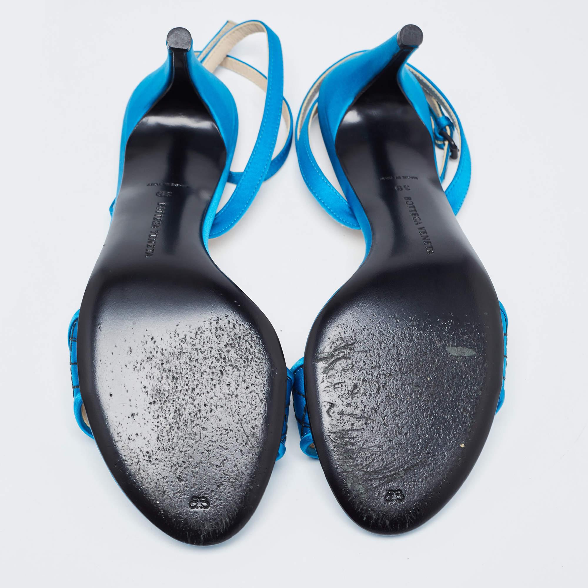 Bottega Veneta Blue/Black Satin Slingback Sandals Size 39 For Sale 2