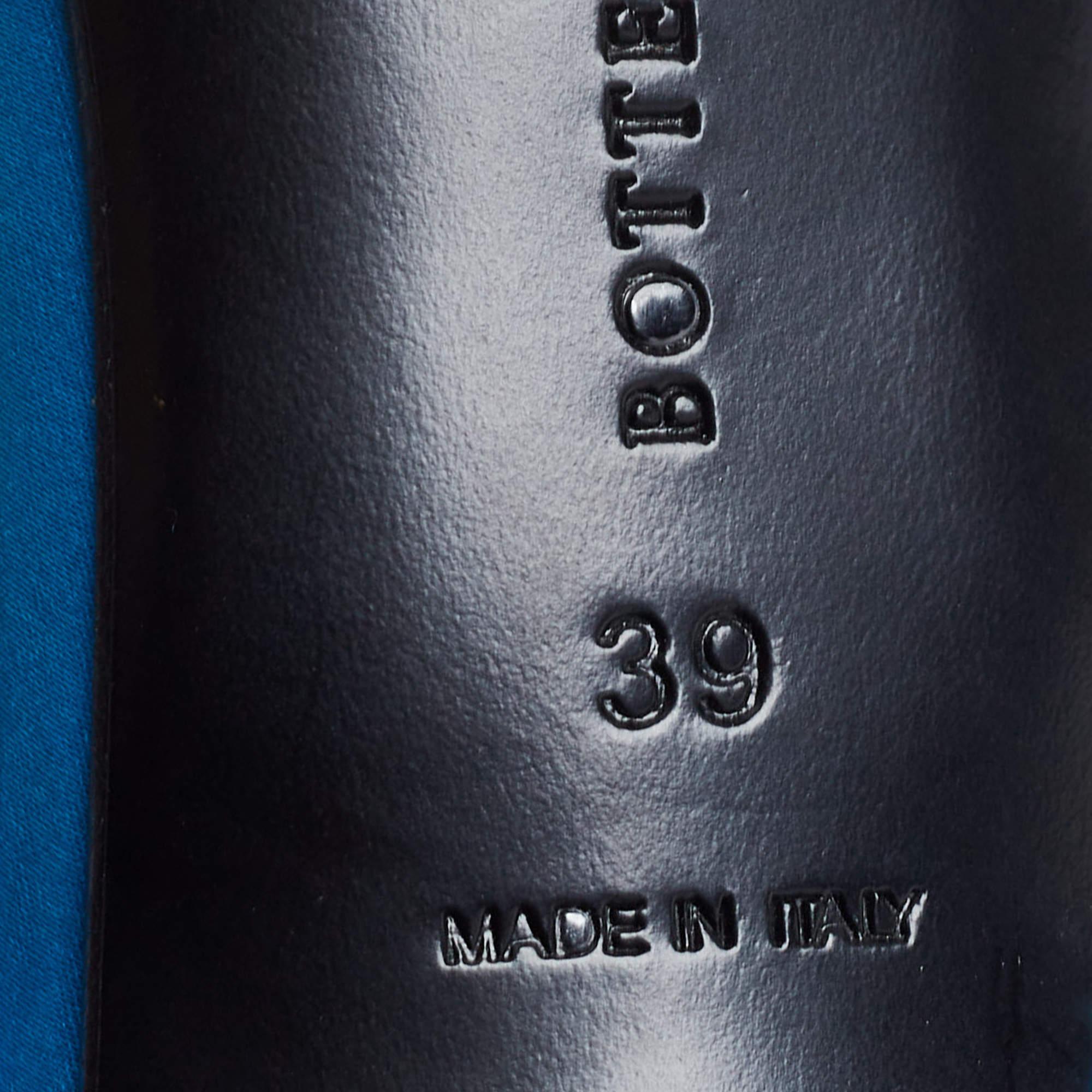Bottega Veneta Blau/Schwarze Satin Slingback-Sandalen mit Slingback Größe 39 im Angebot 4