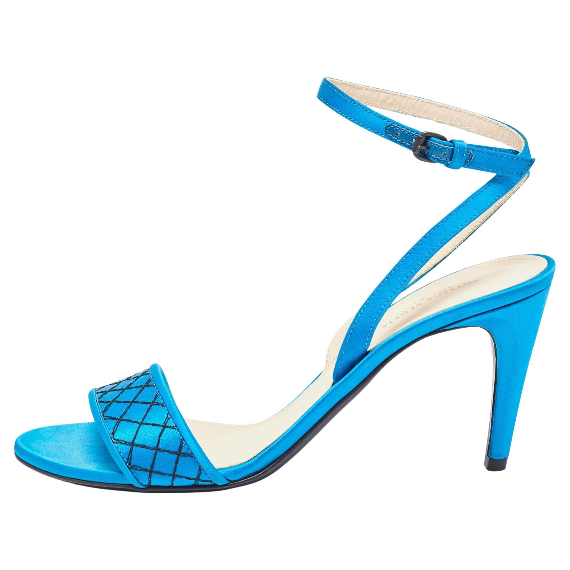 Bottega Veneta Blue/Black Satin Slingback Sandals Size 39 For Sale