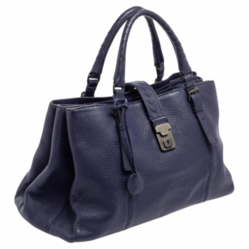 Noir Bottega Veneta - Fourre-tout Roma en cuir bleu Cervo de taille moyenne en vente