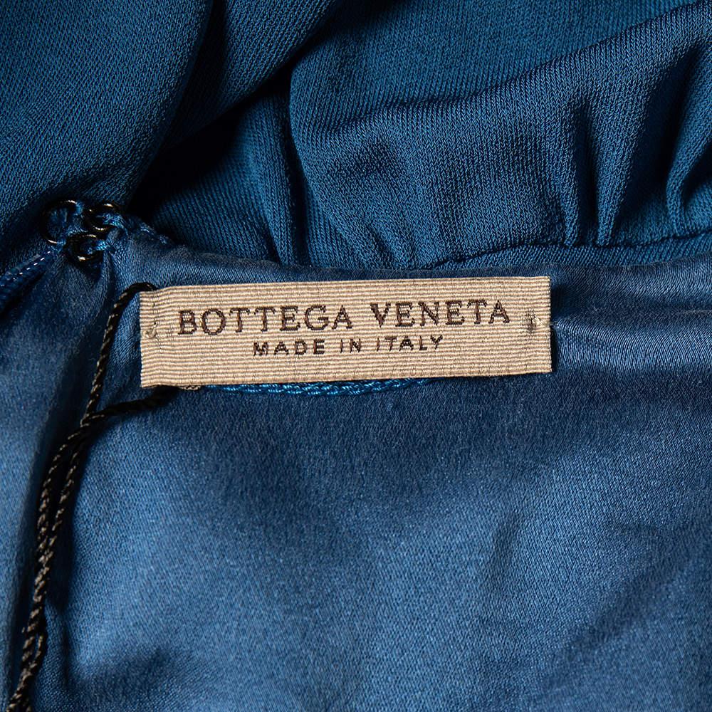 Robe longue à manches longues en crêpe bleu Bottega Veneta en vente 2