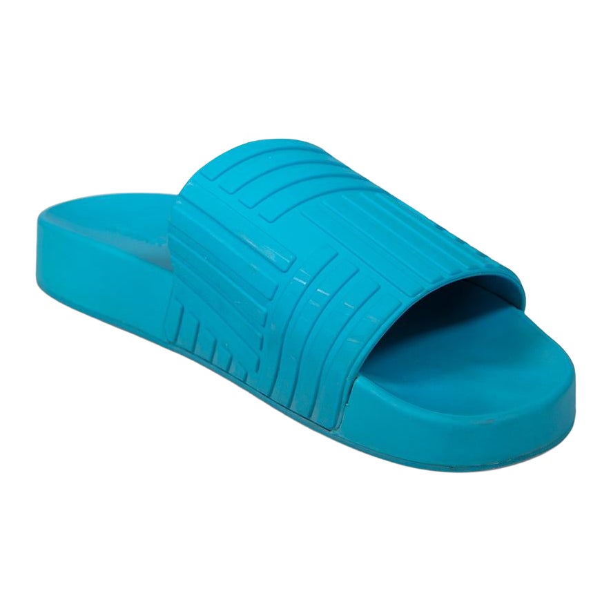 Bottega Veneta Chaussons bleus gaufrés Taille IT 38