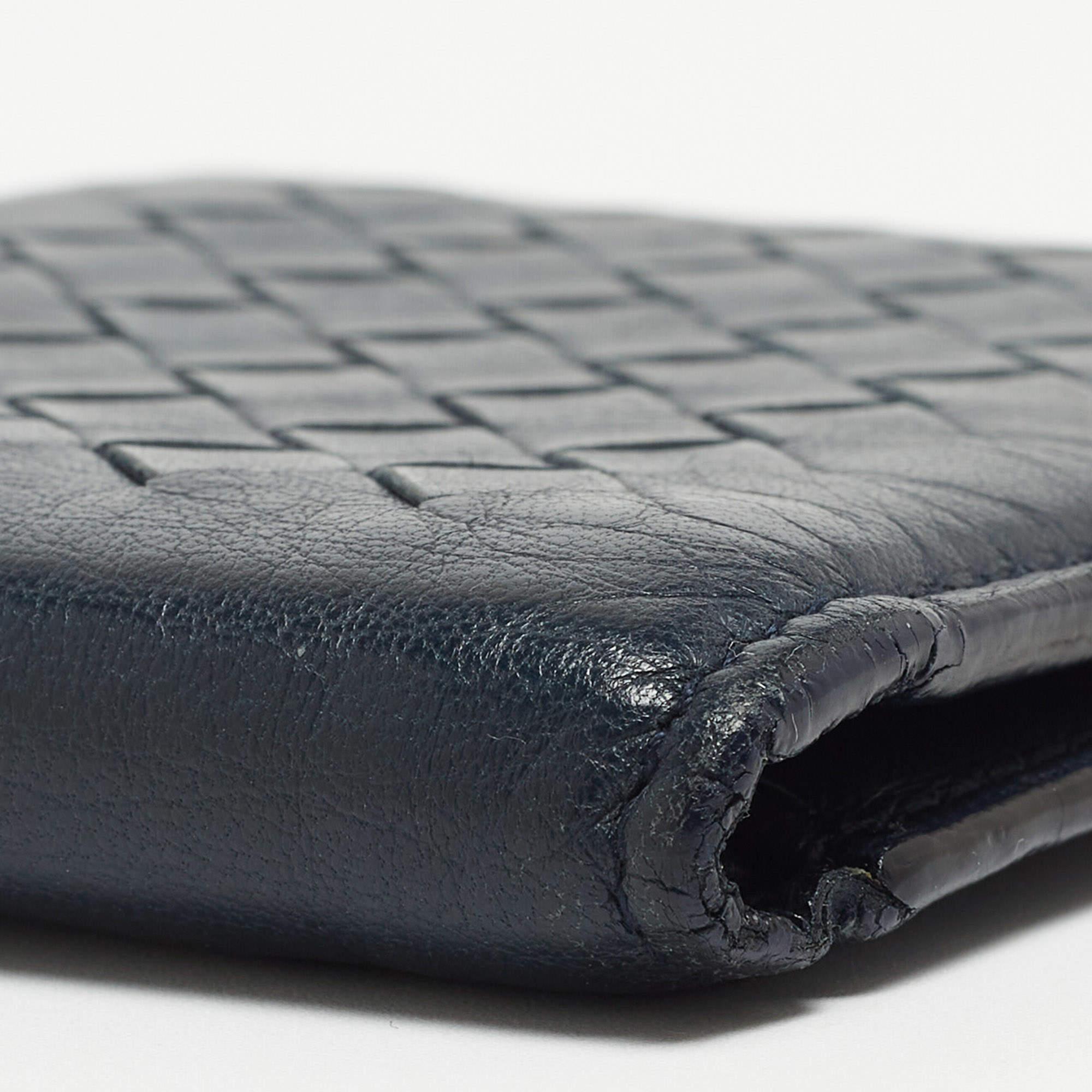 Bottega Veneta Blue Intrecciato Leather Bifold Wallet For Sale 3