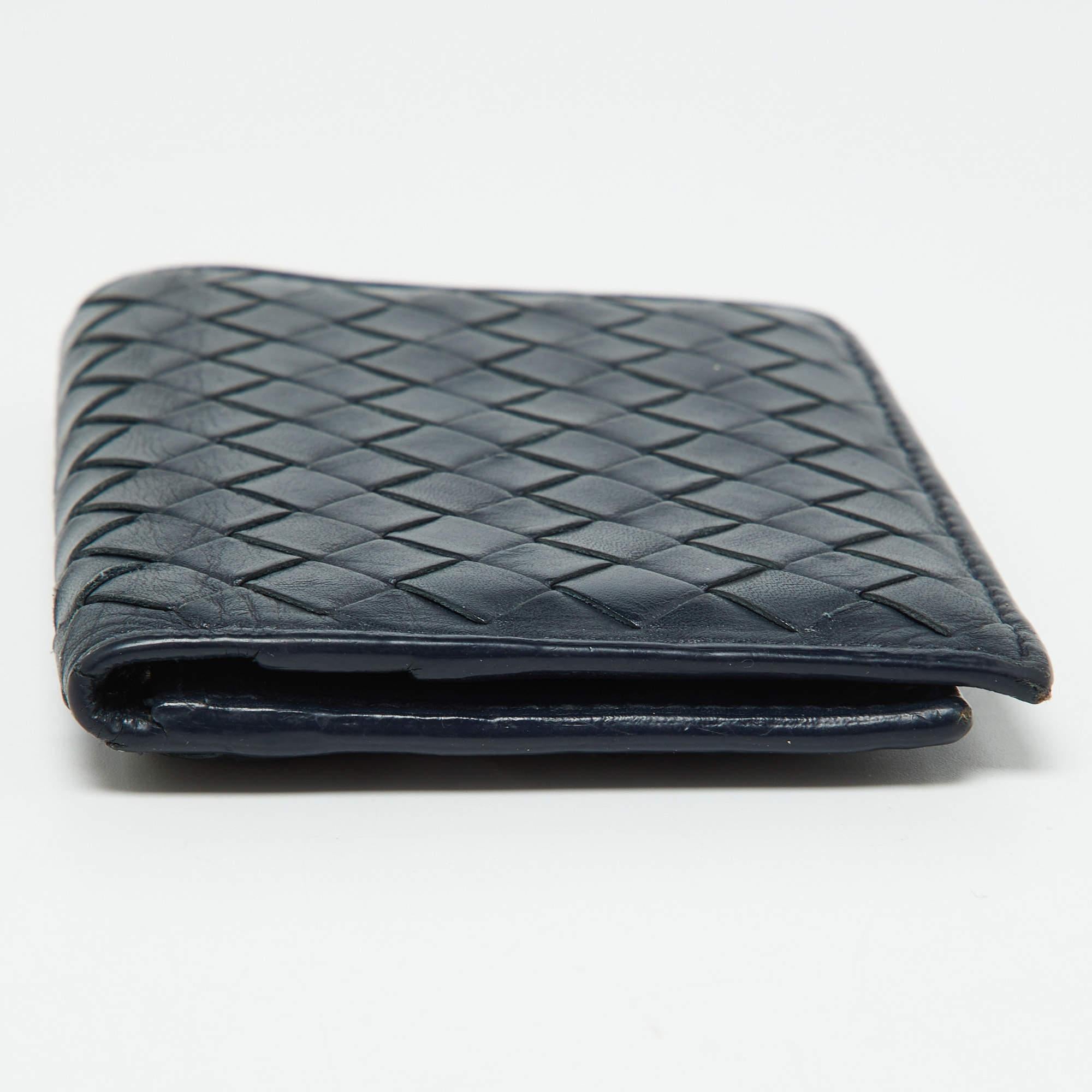 Bottega Veneta Portafoglio in pelle Intrecciato Blu in vendita 3