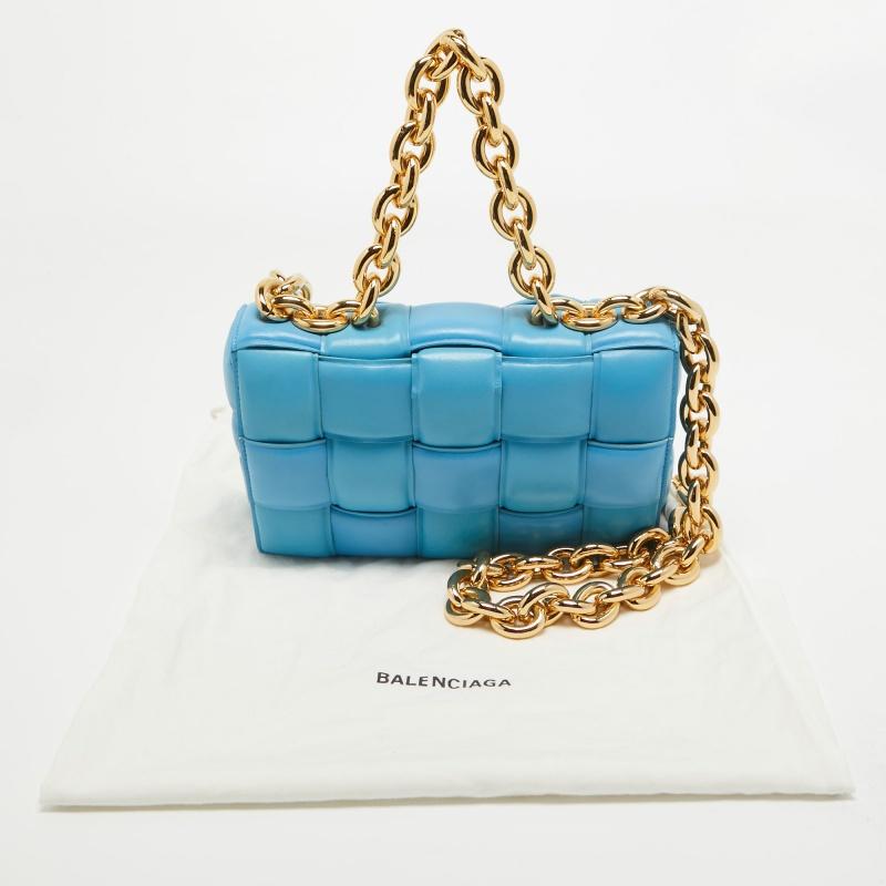 Bottega Veneta Blue Intrecciato Leather Cassette Padded Chain Bag For Sale 9