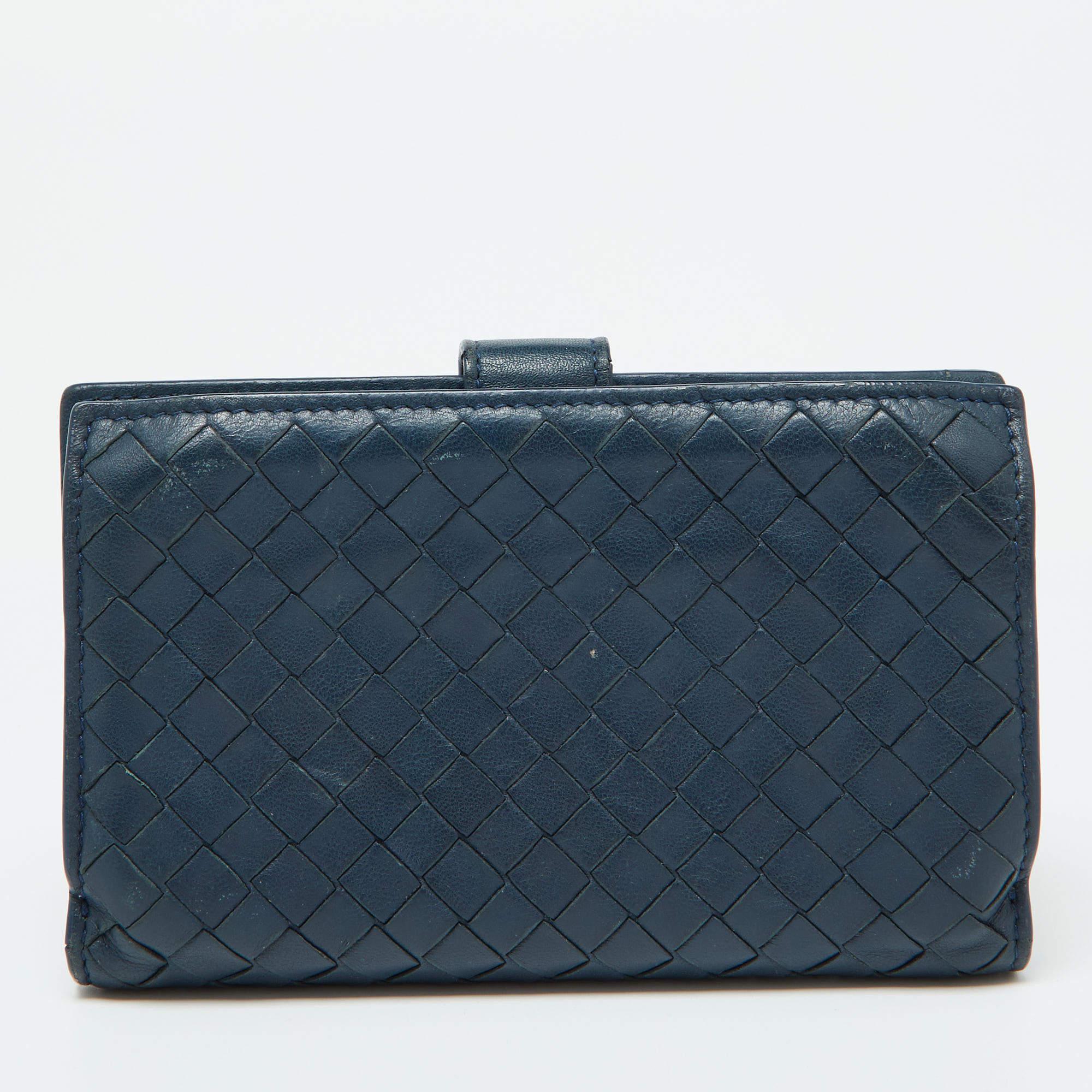 Bottega Veneta Blue Intrecciato Leather Compact Wallet For Sale 1