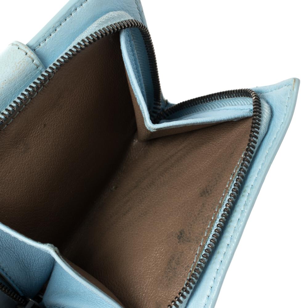 Bottega Veneta Blue Intrecciato Leather French Wallet For Sale 4