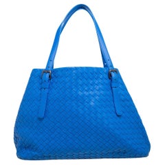 Bottega Veneta Blau Intrecciato Leder Medium Cesta Tote aus Leder