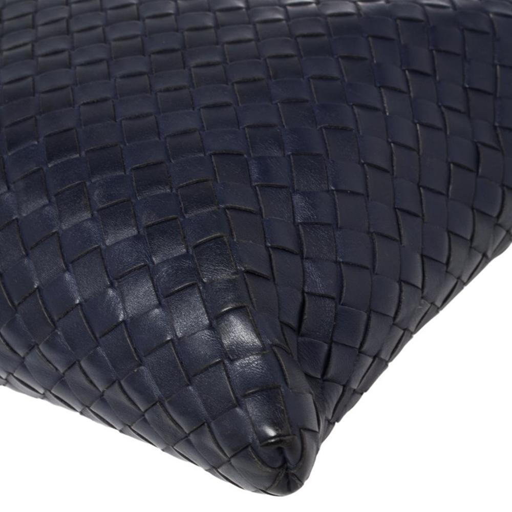 Men's Bottega Veneta Blue Intrecciato Leather Messenger Bag