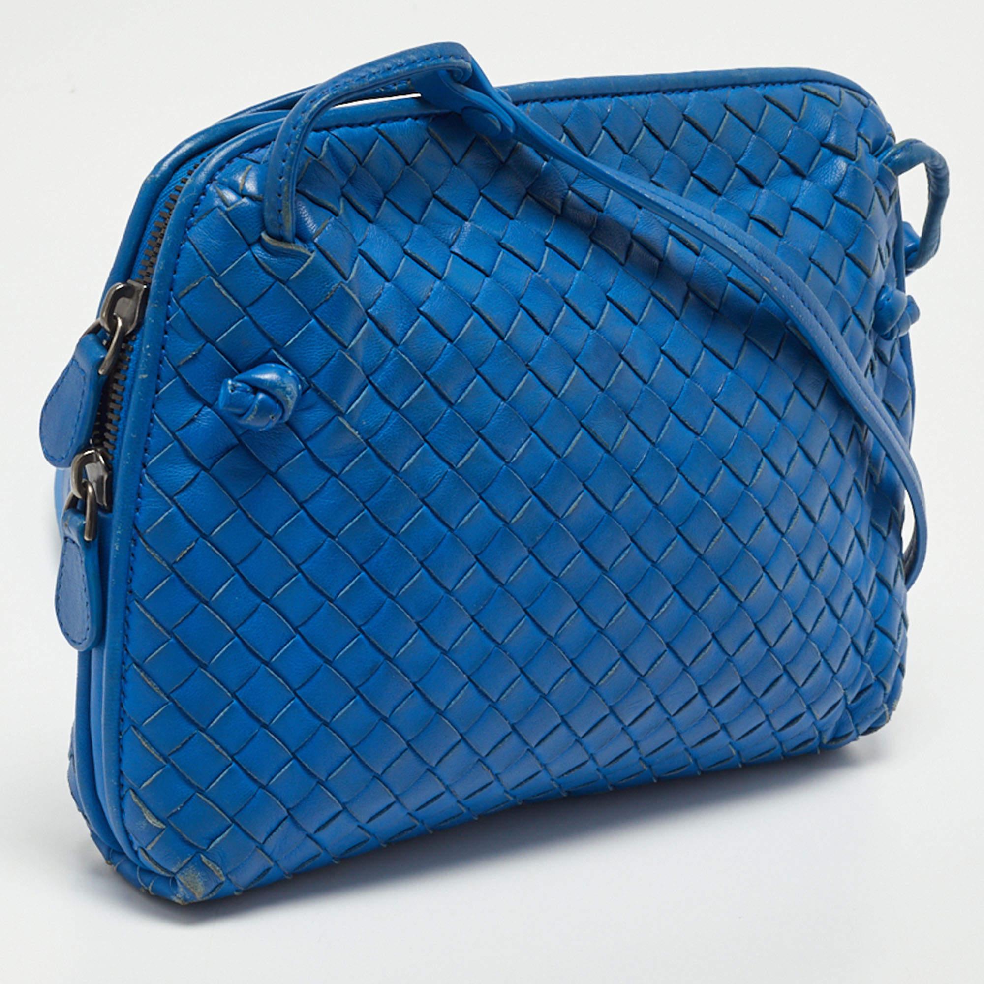 Bottega Veneta Blue Intrecciato Leather Nodini Crossbody Bag In Fair Condition In Dubai, Al Qouz 2