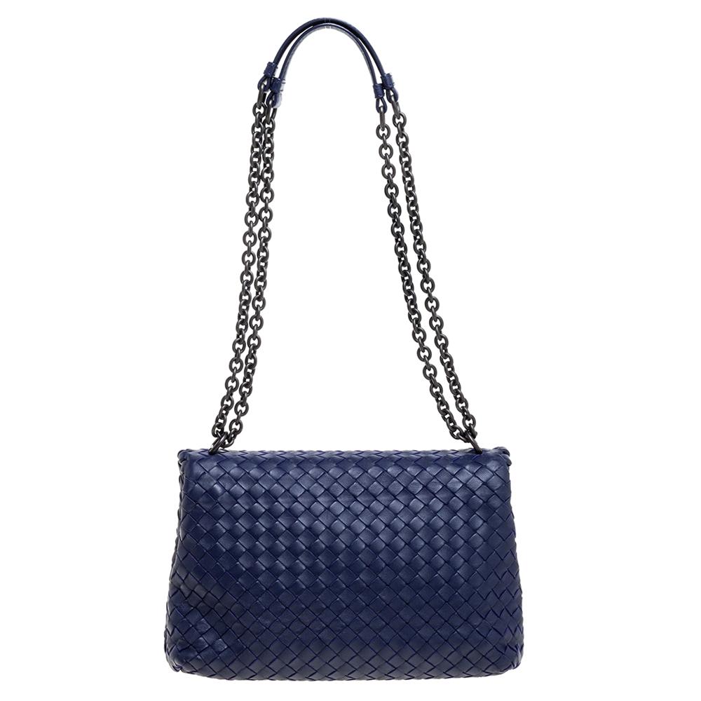 Bottega Veneta Blue Intrecciato Leather Small Olimpia Shoulder Bag In Good Condition In Dubai, Al Qouz 2