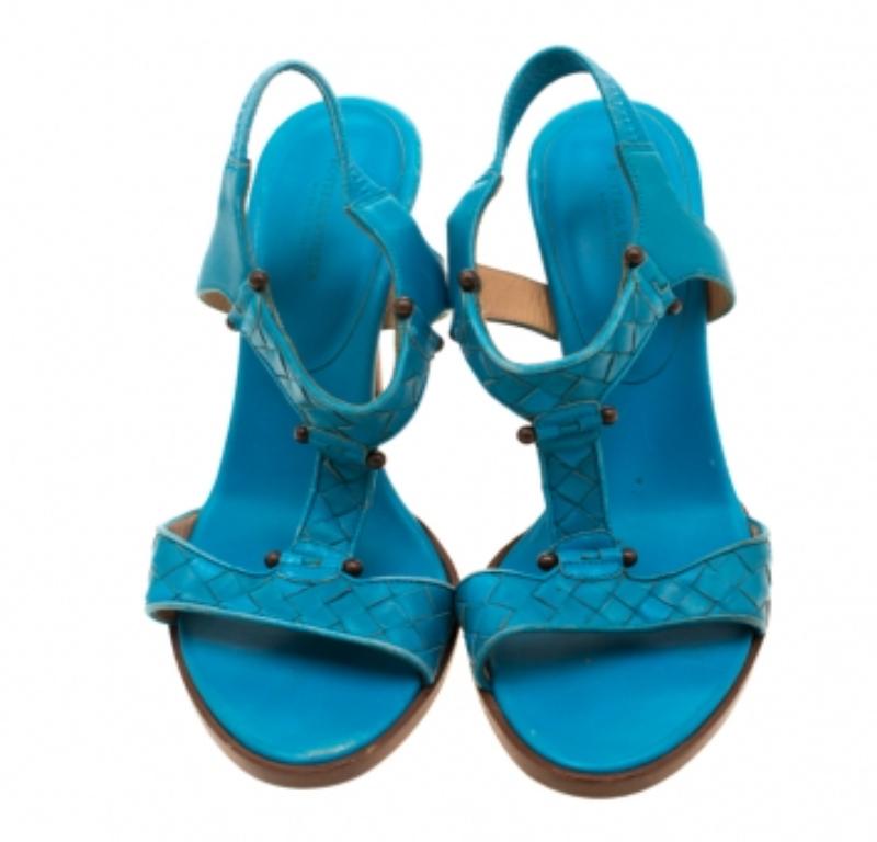 Bottega Veneta Blau Intrecciato Leder-Sandalen mit T-Riemen Größe 37 im Angebot 2
