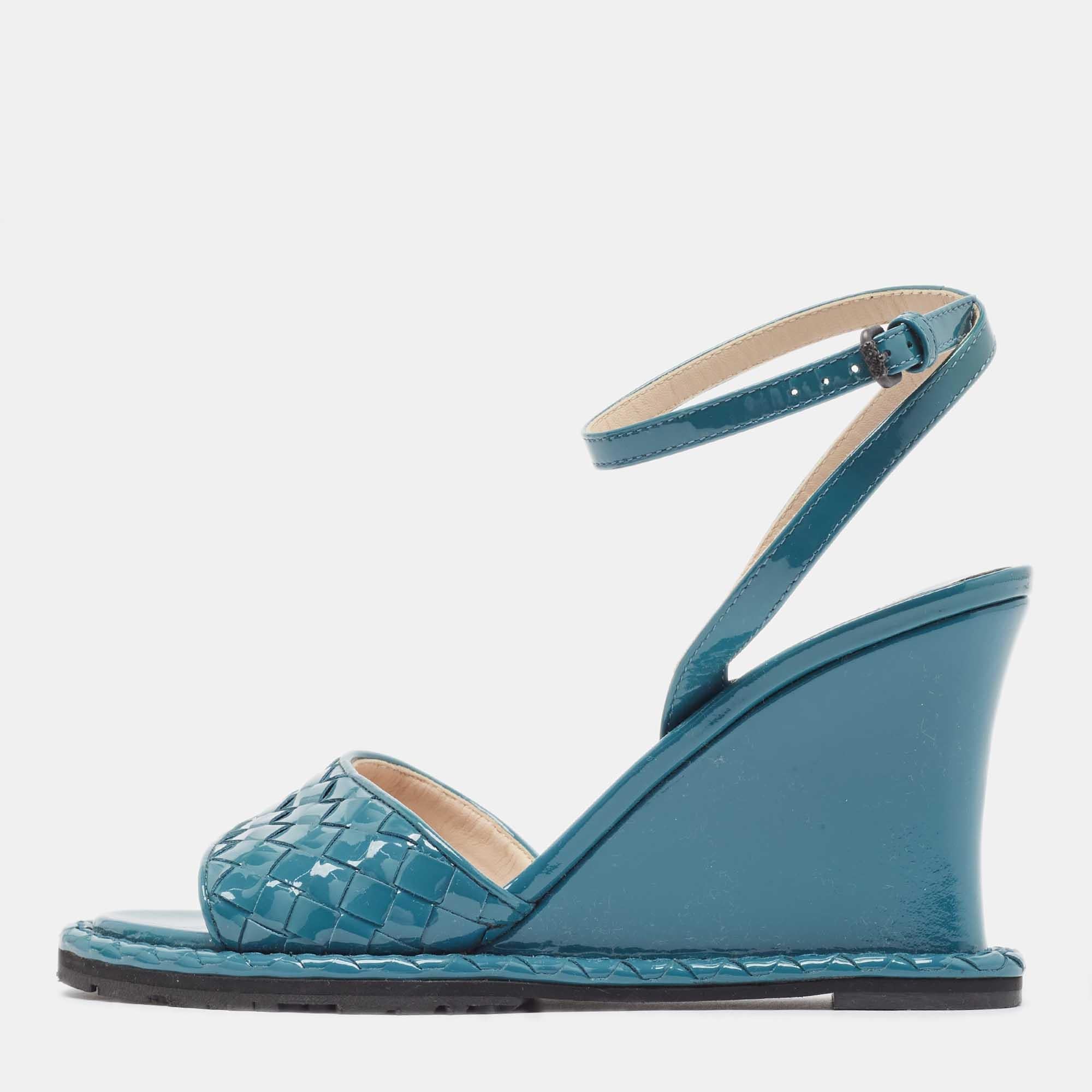 Bottega Veneta Blue Intrecciato Patent Leather Wedge Ankle Strap Sandals Size 36 For Sale 1