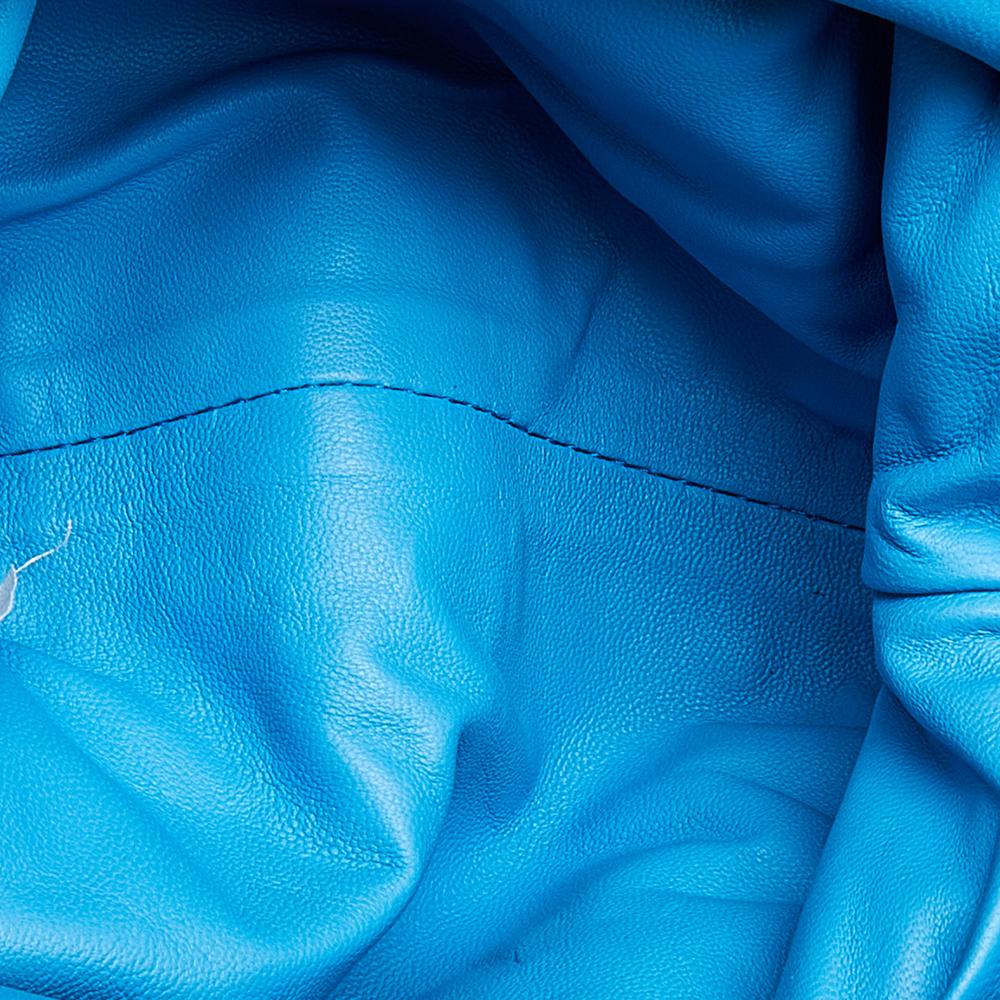 Bottega Veneta Blue Leather Intrecciato The Pouch Mini Shoulder Bag In Good Condition In Dubai, Al Qouz 2
