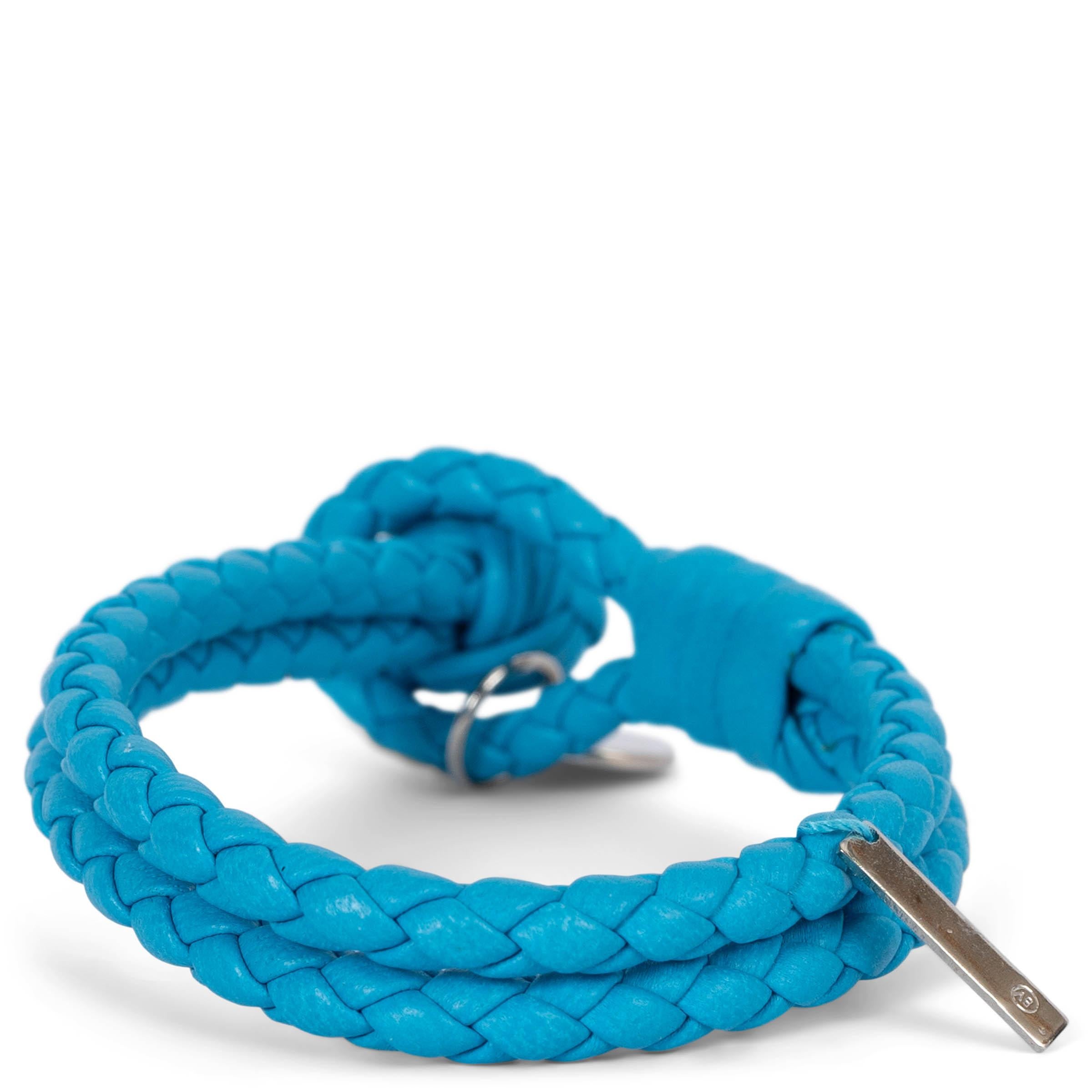 100% authentic Bottega Veneta Knot double bracelet in blue intrecciato leather featuring silver-tone hardware. Has been worn and is in excellent condition. Comes with dust bag. 

Measurements
Circumference	16cm (6.2in)
Hardware	Silver-Tone

All our