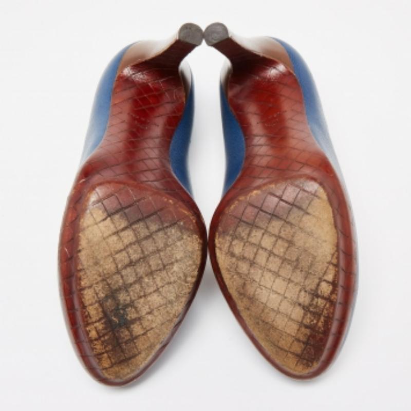 De las mujeres Bottega Veneta Bombas de plataforma de punta redonda de cuero azul talla 37.5 en venta