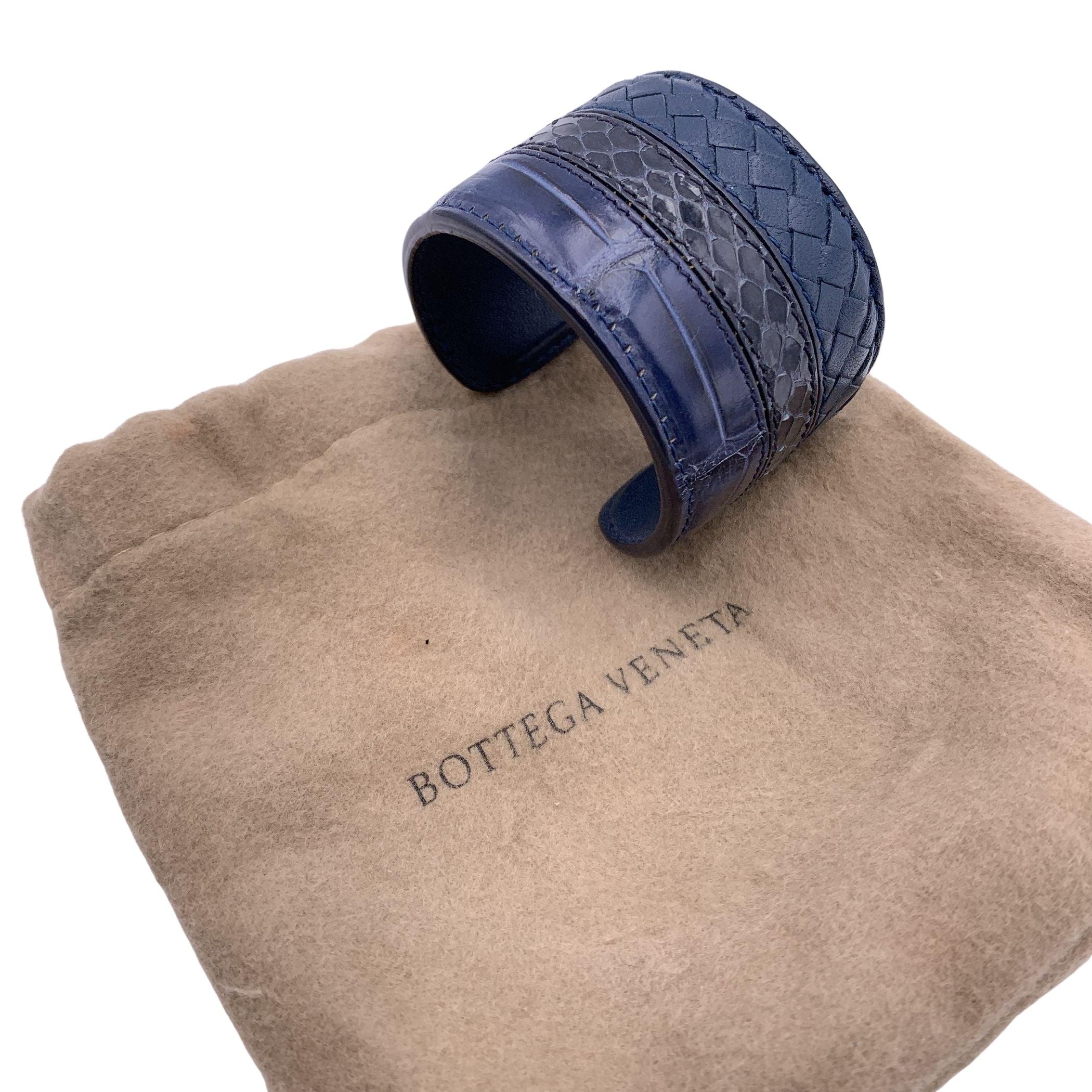 BOTTEGA VENETA blue leather cuff bracelet. The bracelet is crafted in 3 differente type of leather in blue hue. Open design. Size : S. Internal circumference: 6 inches - 15.2 cm Condition A - EXCELLENT Gently used. Please check pictures carefully