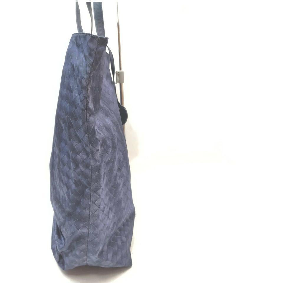 Bottega Veneta Blue Nylon Intrecciolusion Tote Bag 862976   In Good Condition For Sale In Dix hills, NY