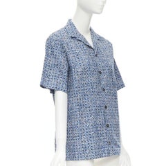 BOTTEGA VENETA camisa de algodón de manga corta y cuello campana con estampado moteado azul S