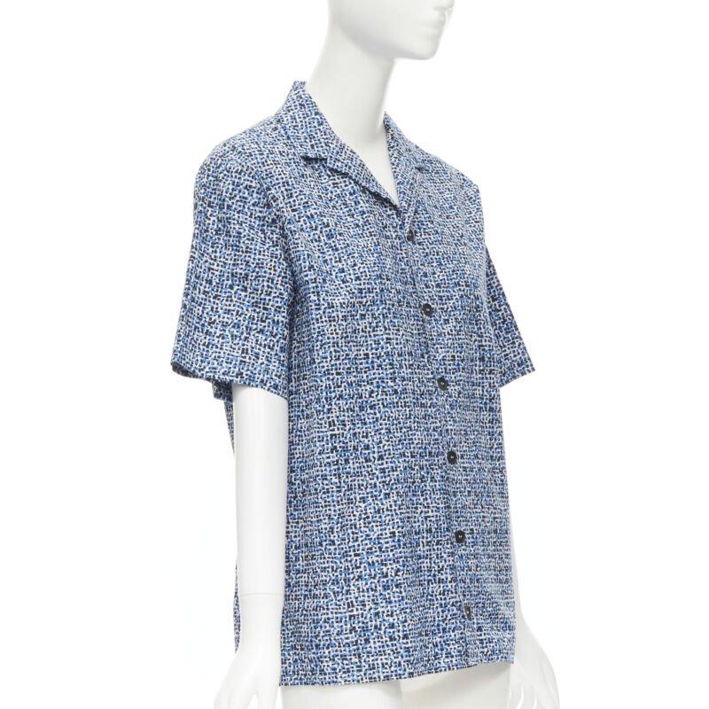 BOTTEGA VENETA blue speckle print camp collar short sleeve boxy cotton shirt S
Reference: LNKO/A01859
Brand: Bottega Veneta
Designer: Tomas Maier
Material: Cotton
Color: Blue
Pattern: Abstract
Closure: Button
Extra Details: Notched spread