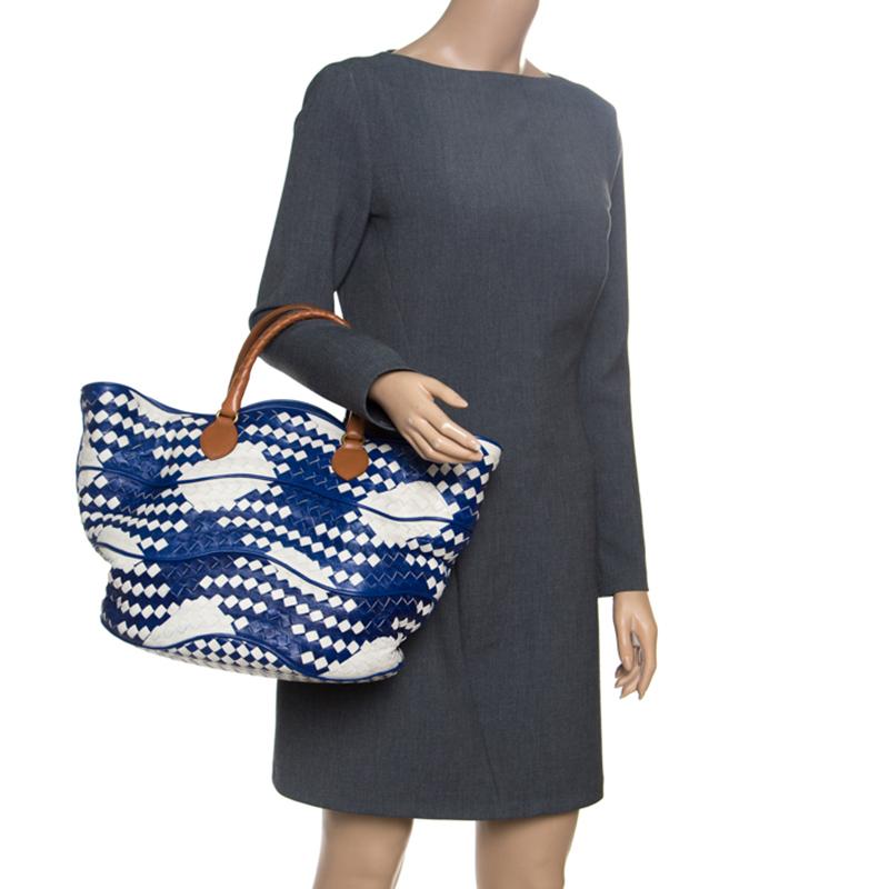 Purple Bottega Veneta Blue/White Intrecciato Leather Bucket Bag